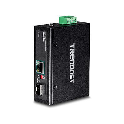 Konvertues Mediash TRENDnet TI-PF11SFP, 1x SFP Gigabit, 1x RJ45 Gigabit PoE+ 30 W, Industrial - Zezë