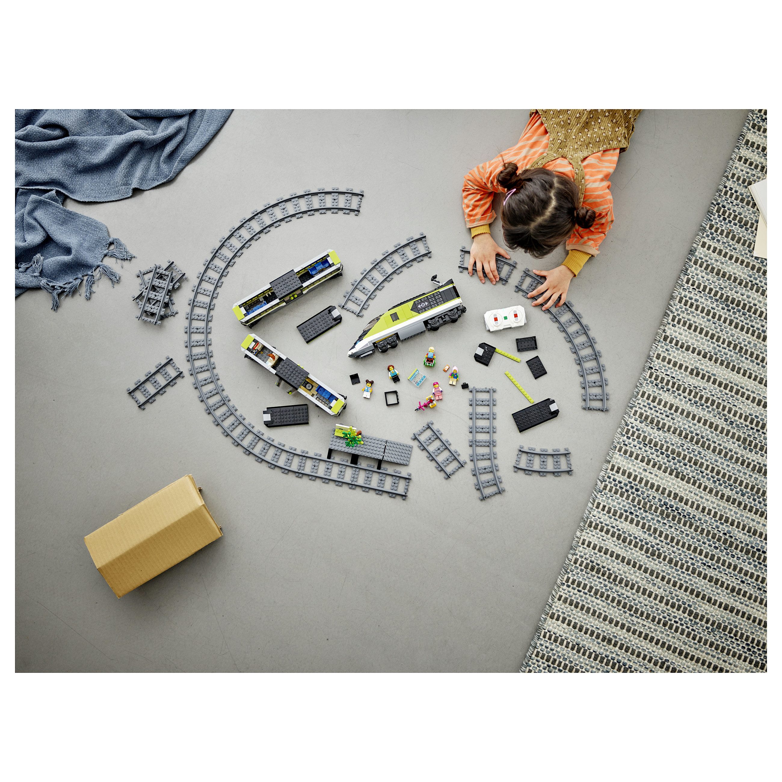 LEGO City – Passenger High-Speed Train - 8