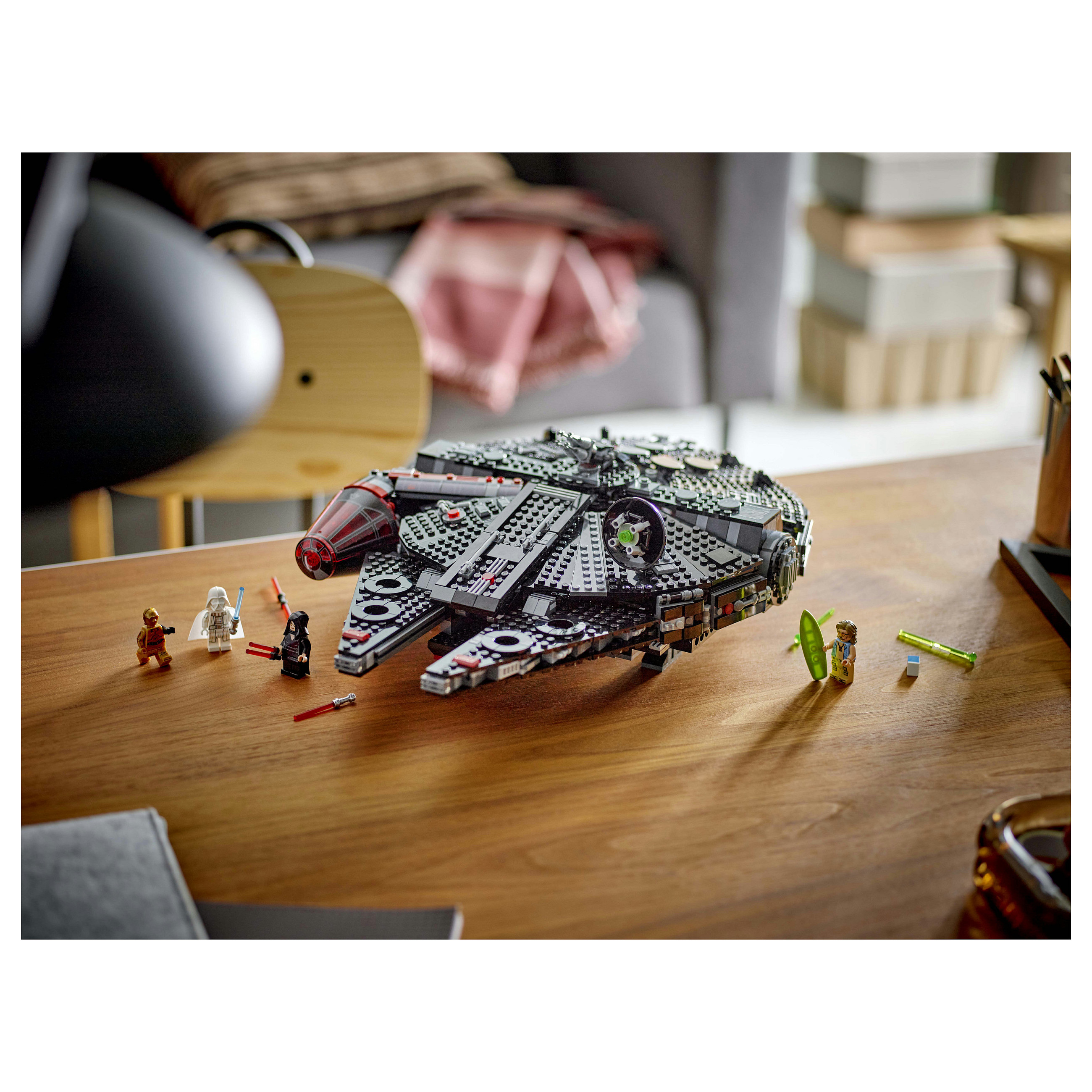 LEGO Star Wars Dunkler Millennium Falke 75389 - 18