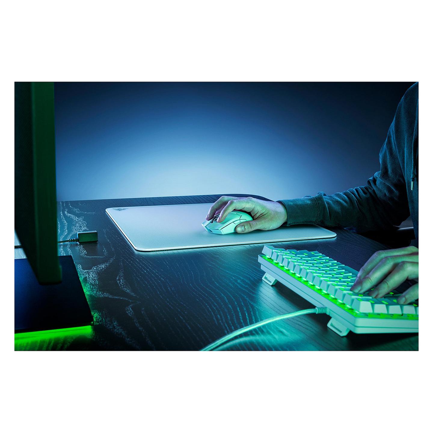 Mauspad Gaming Razer Atlas, Xham i Temperuar, 400 x 450 x 4mm, Sipërfaqe Ultra e Lëmuar, Bazë Antirrëshqitëse - Bardhë - 4