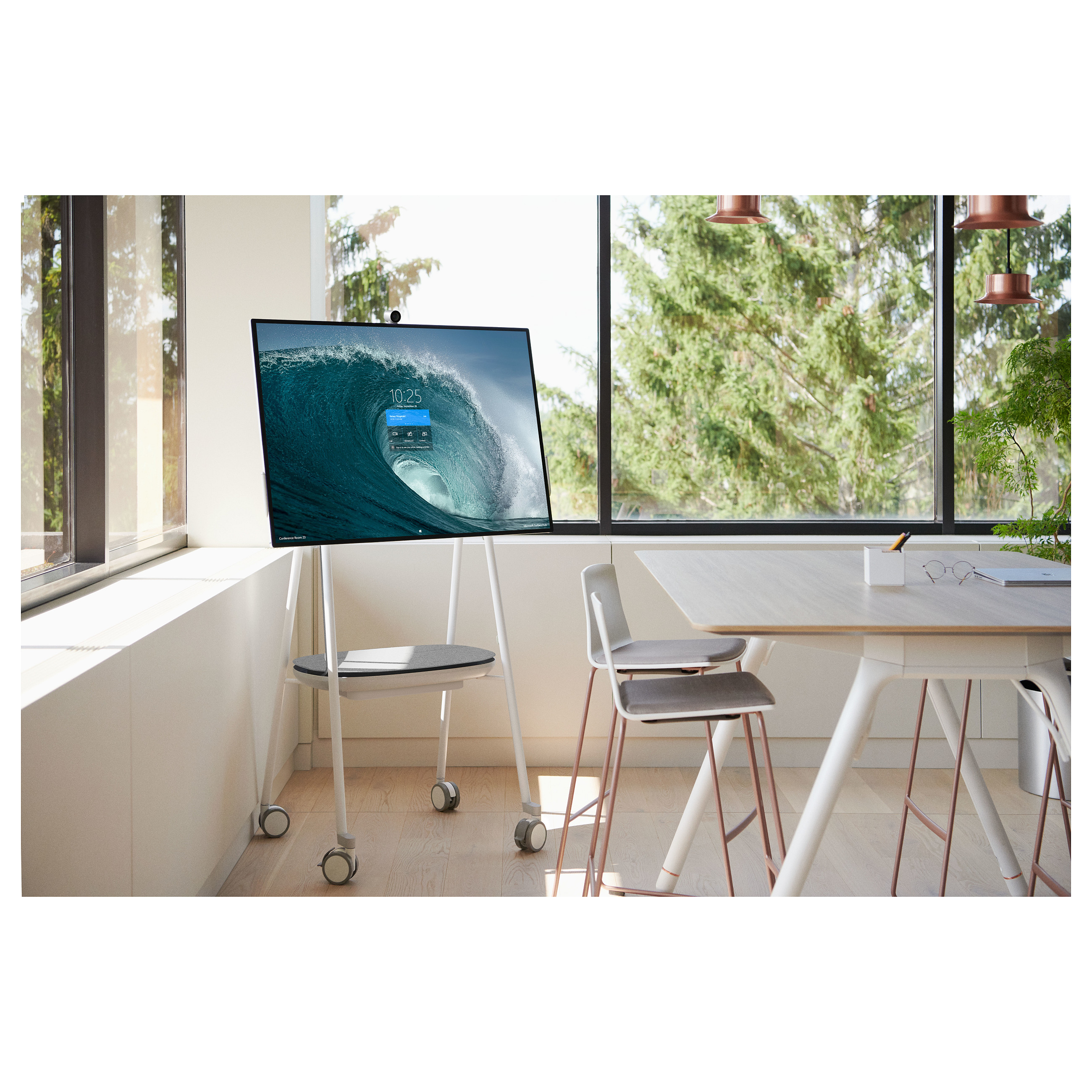 APC Smart-UPS CSH2 Mobile Battery – Enterprise Lithium-Ion Mobile Power Solution for Microsoft Surface Hub 2 & Surface Hub 2S, Designed for Flexible Collaboration & Portable Meeting Environments - 6