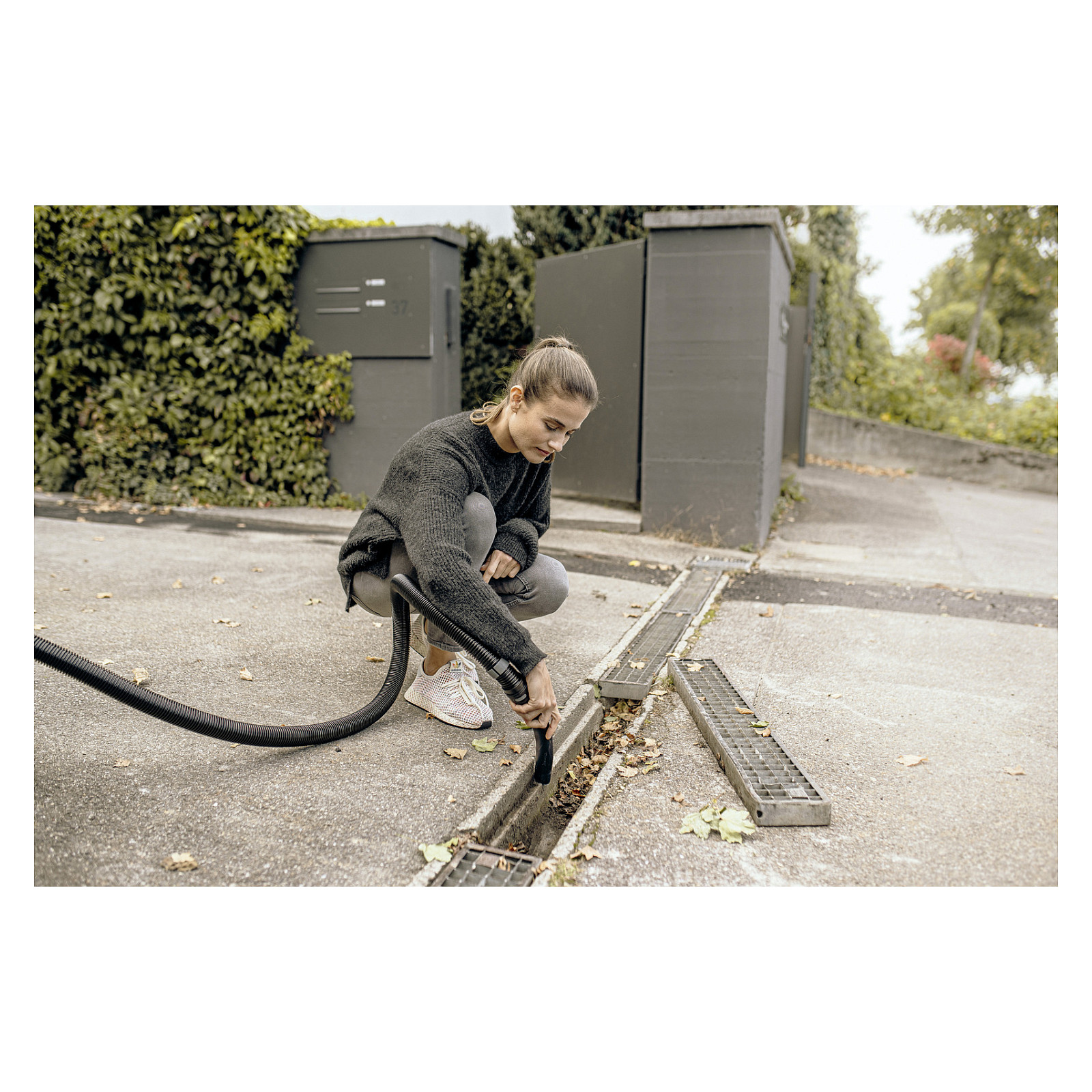Fshesë me Vakum Kärcher WD 4 P V-20/5/22 / Wet & Dry / 1100W / 240W / 20L / 240mbar / 55L/s / 5m – Verdhë/Zezë - 5