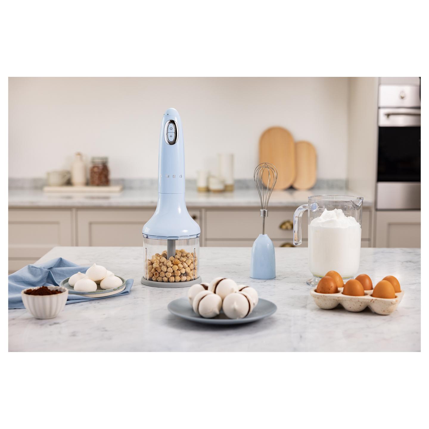 Blender Dore Smeg HBF03PBEU, 700W, Shpejtësi të Rregullueshme, Turbo, Enë 1.4L, Rrahëse, Grirëse - Blu/Transparent - 3