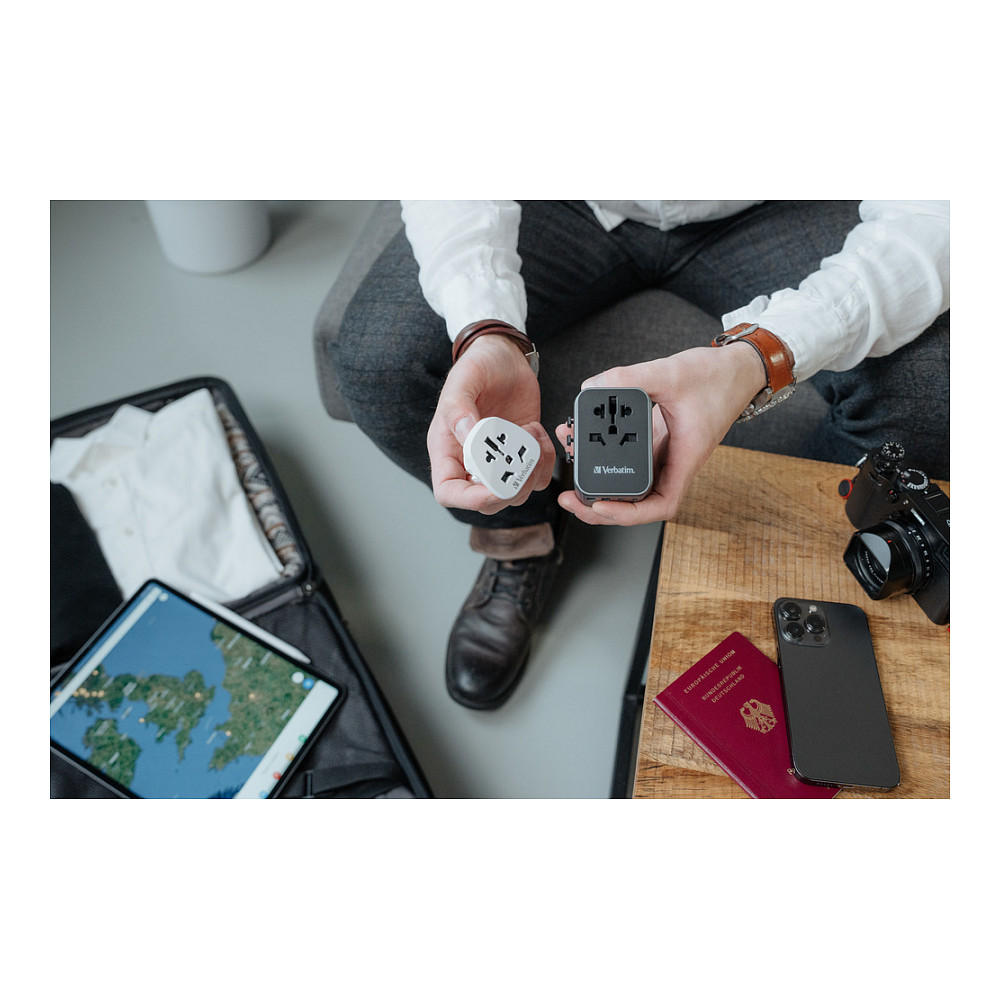Adapter Verbatim Universal Travel Adapter UTA‑03 / USB‑A / USB‑C - 22