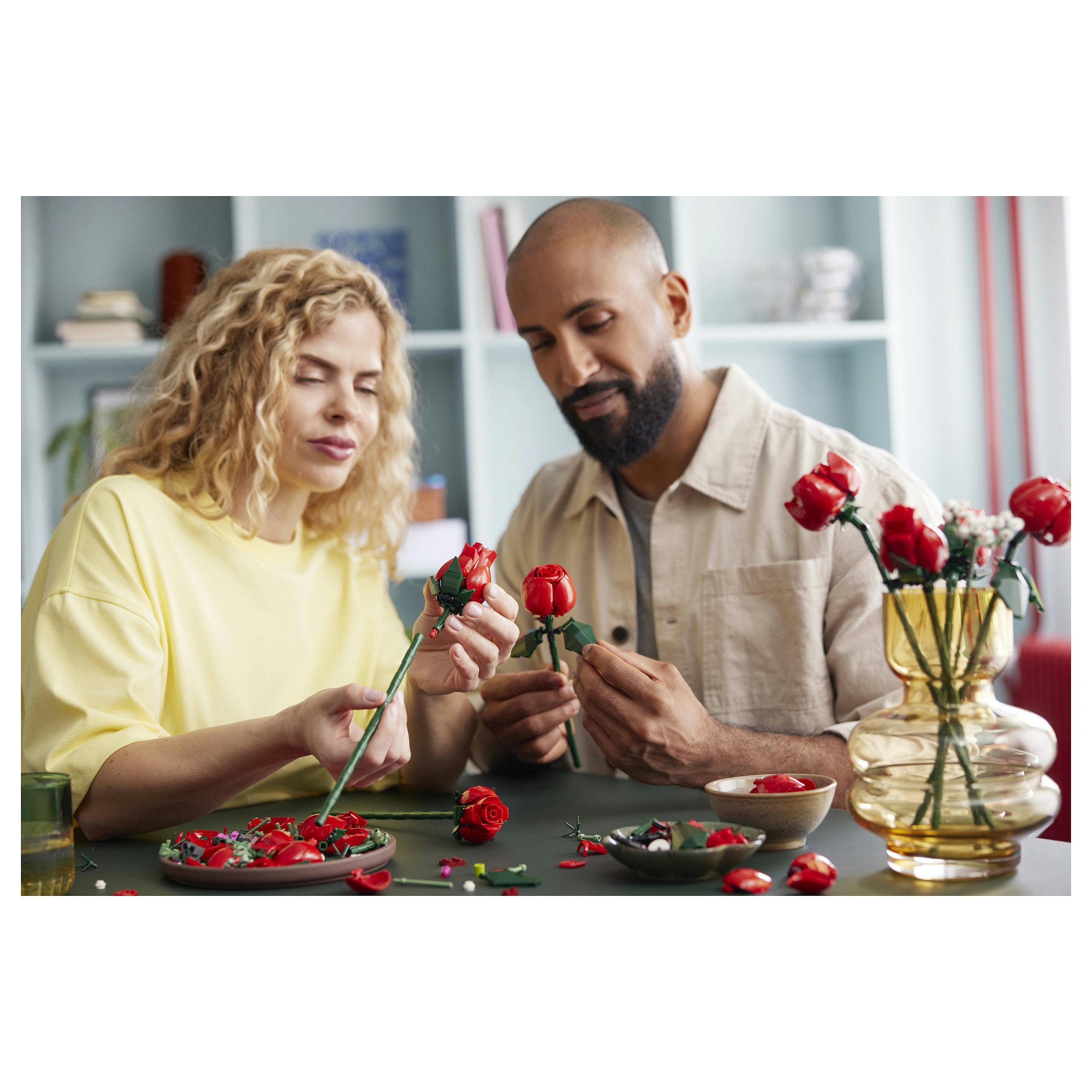 LEGO Icons Bouquet of Roses 10328 - 8