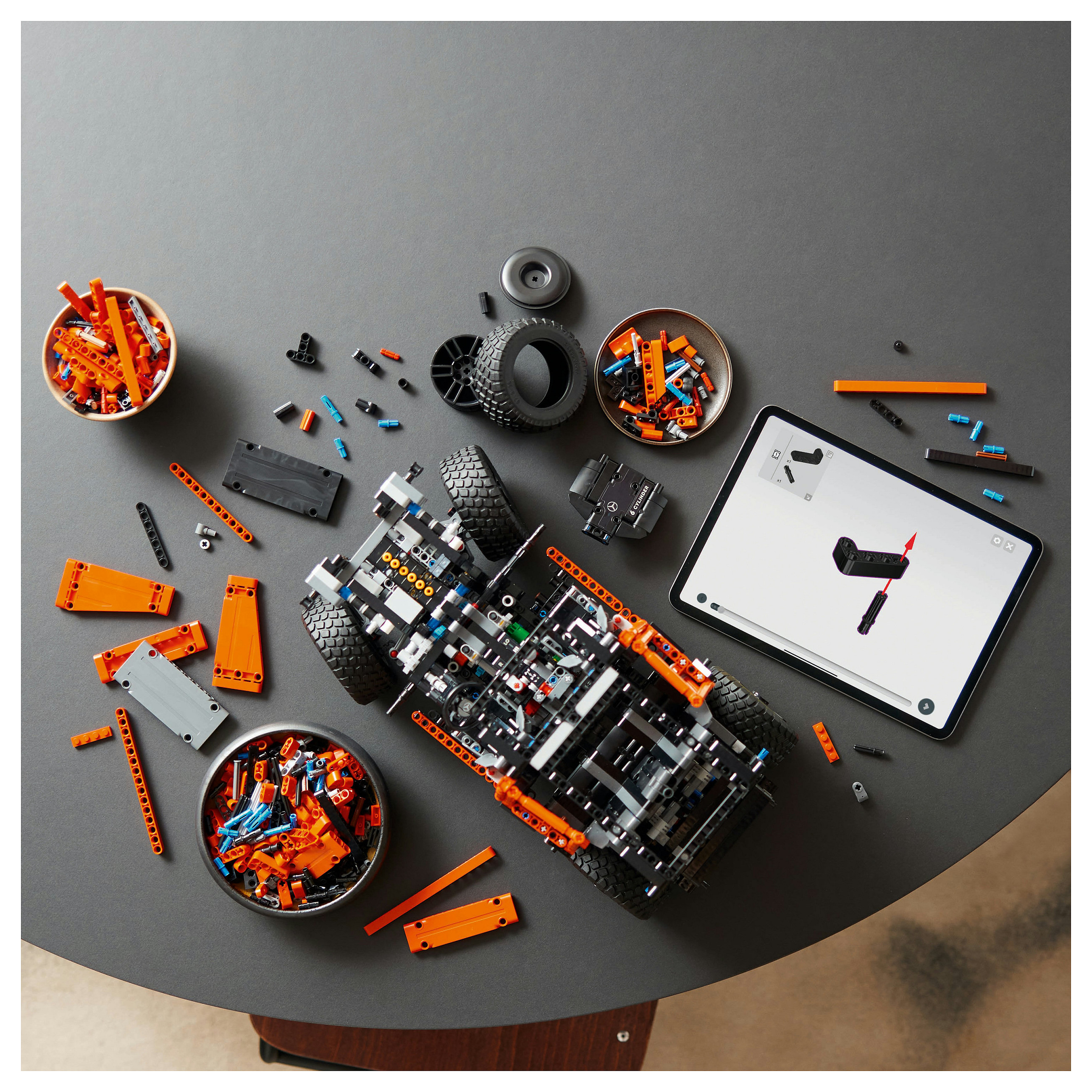 LEGO Technic Mercedes-Benz G500 Professional Line 42177 - 8