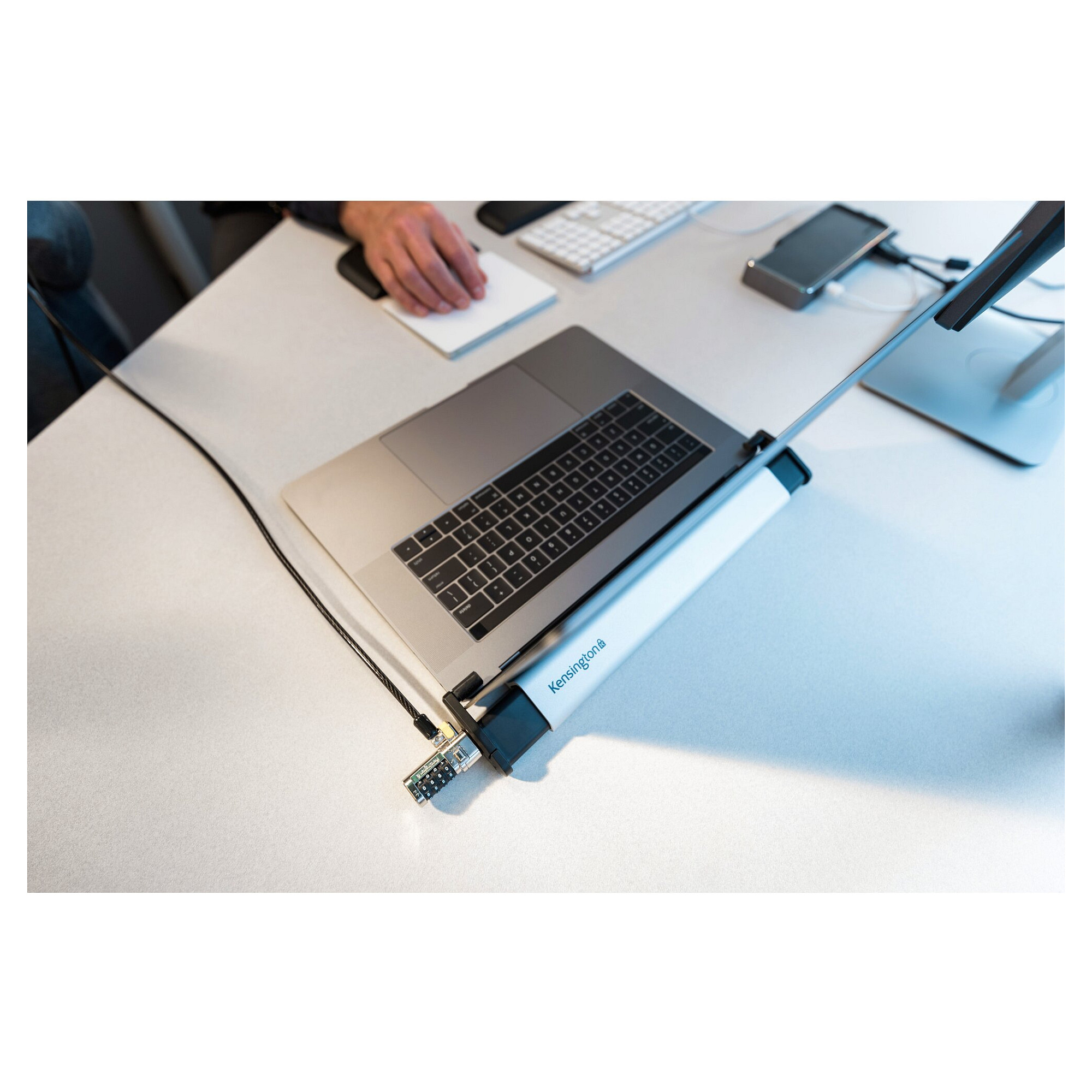 Kensington Laptop Locking Station 11-15.6" without cable lock - 3