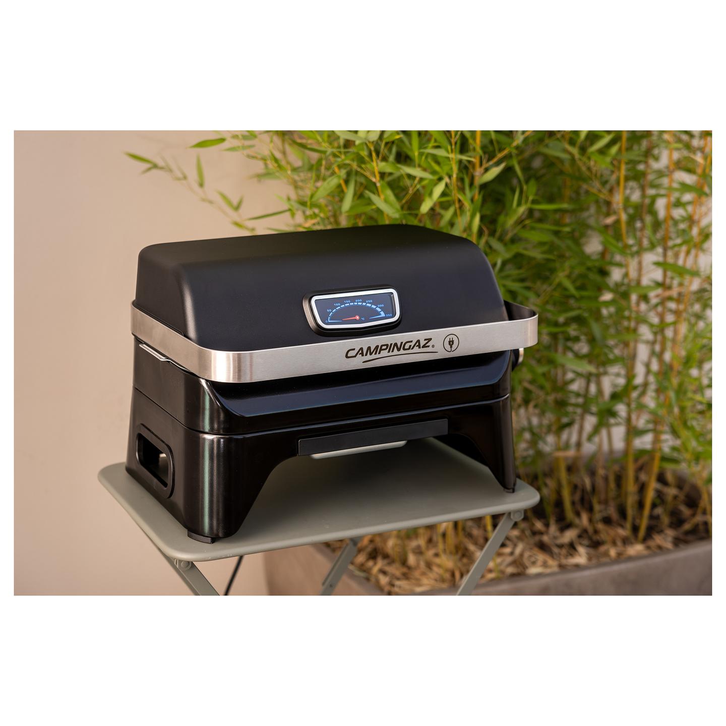 Grill Elektrik CAMPINGAZ Attitude 2GO Electric, 2.2kW, 48x26cm, Gize e Emajlur, Termometër - Zezë - 13