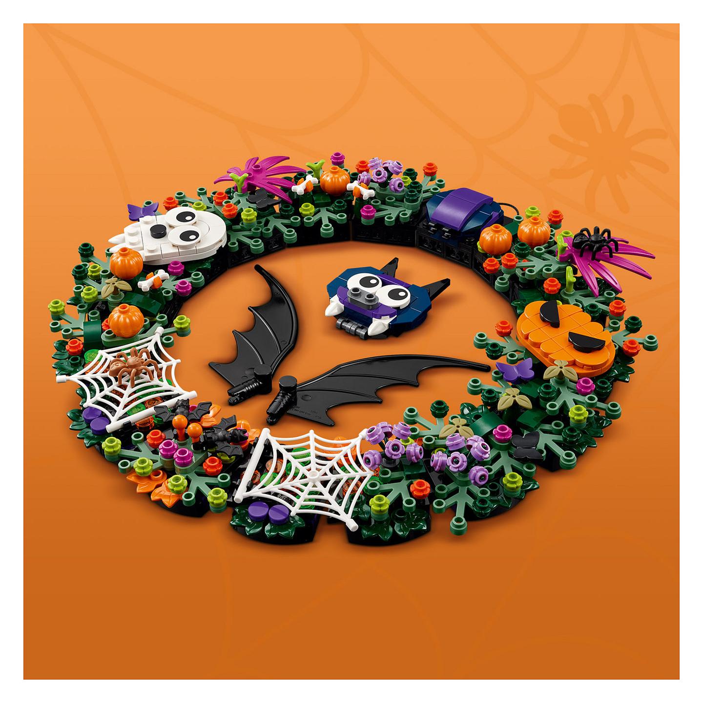 LEGO Iconic Halloween Wreath - 11