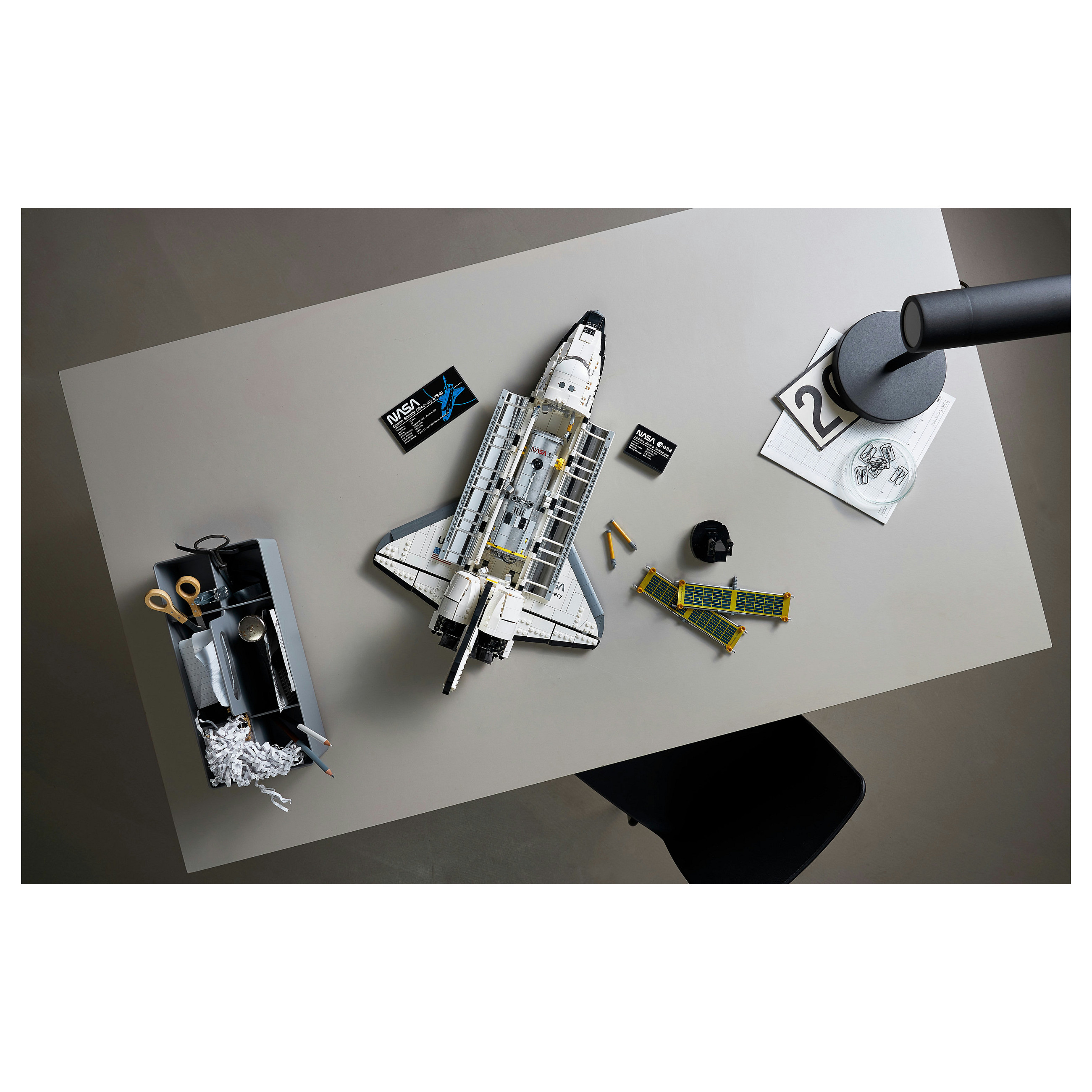 Lego Creator Expert NASA Space Shuttle Discovery - 31