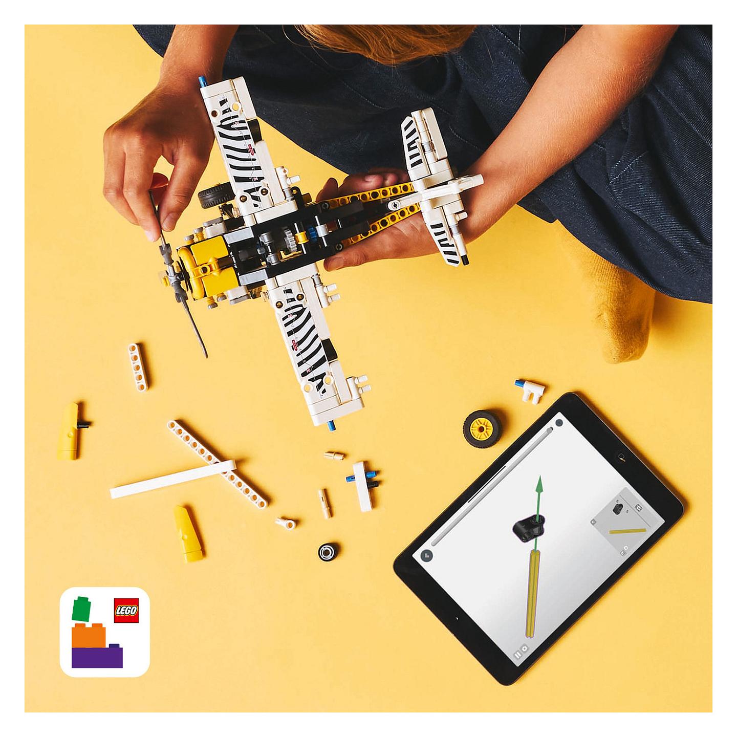 LEGO Technic Bush Plane - 12