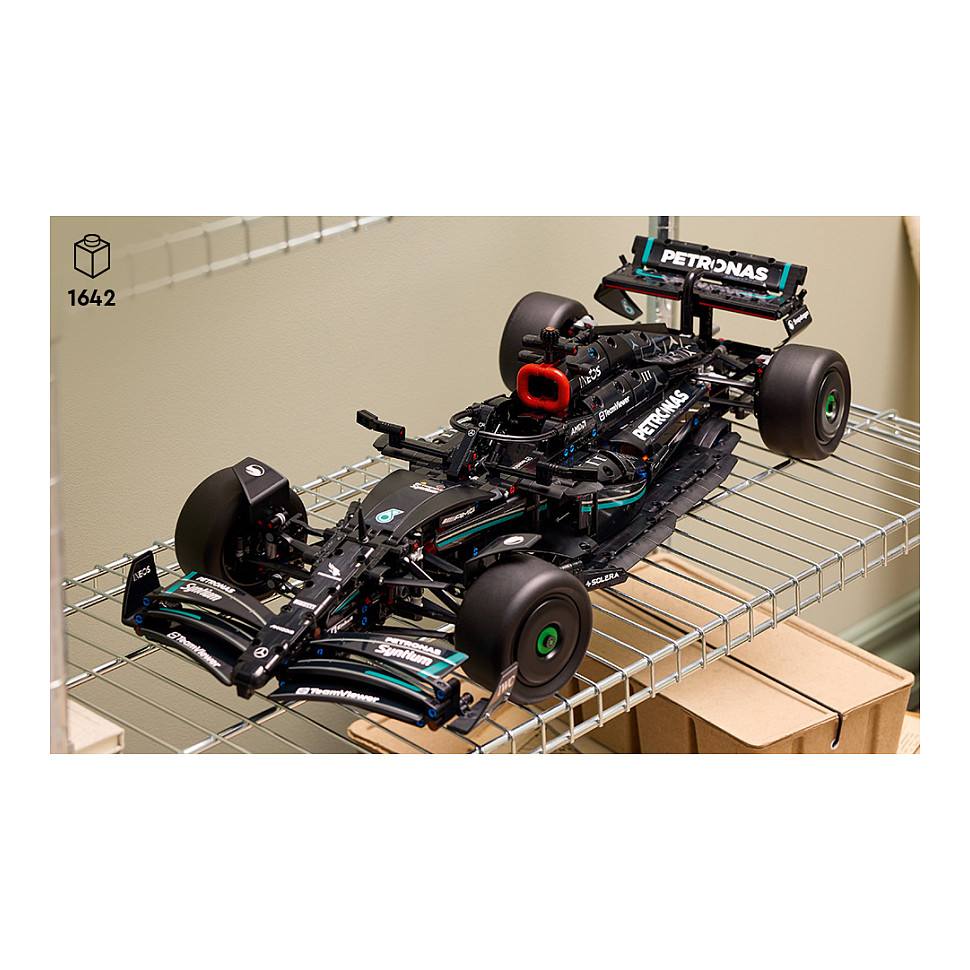 LEGO Technic Mercedes-AMG F1 W14 E Performance 42171 - 18