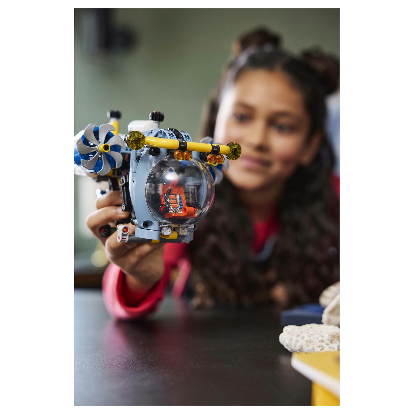 LEGO Technic Deep-Sea Research Submarine - 7