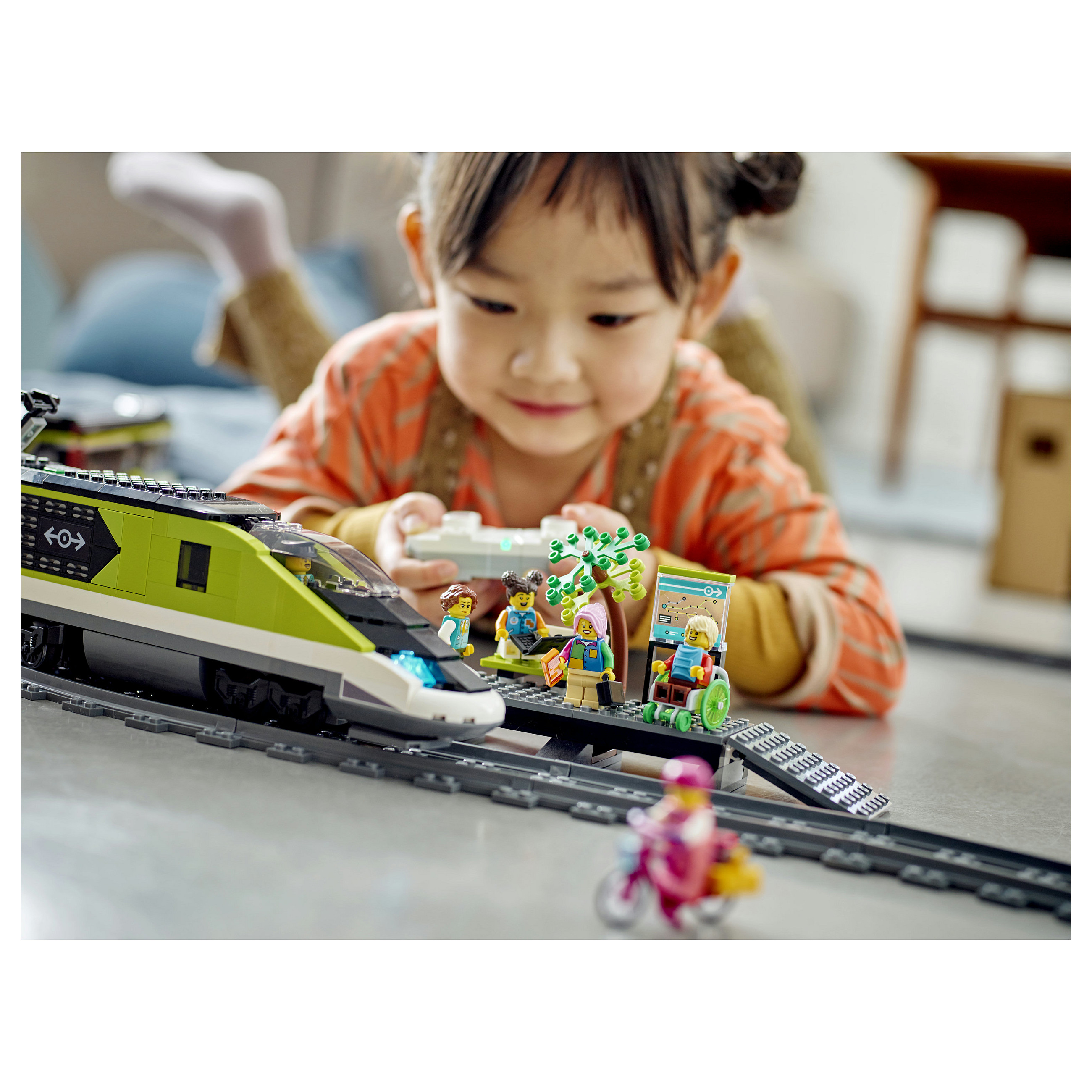 LEGO City – Passenger High-Speed Train - 4