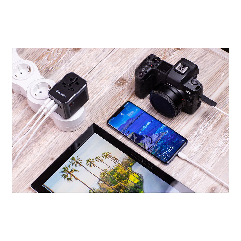 Adapter Verbatim Universal Travel Adapter UTA‑03 / USB‑A / USB‑C - 16