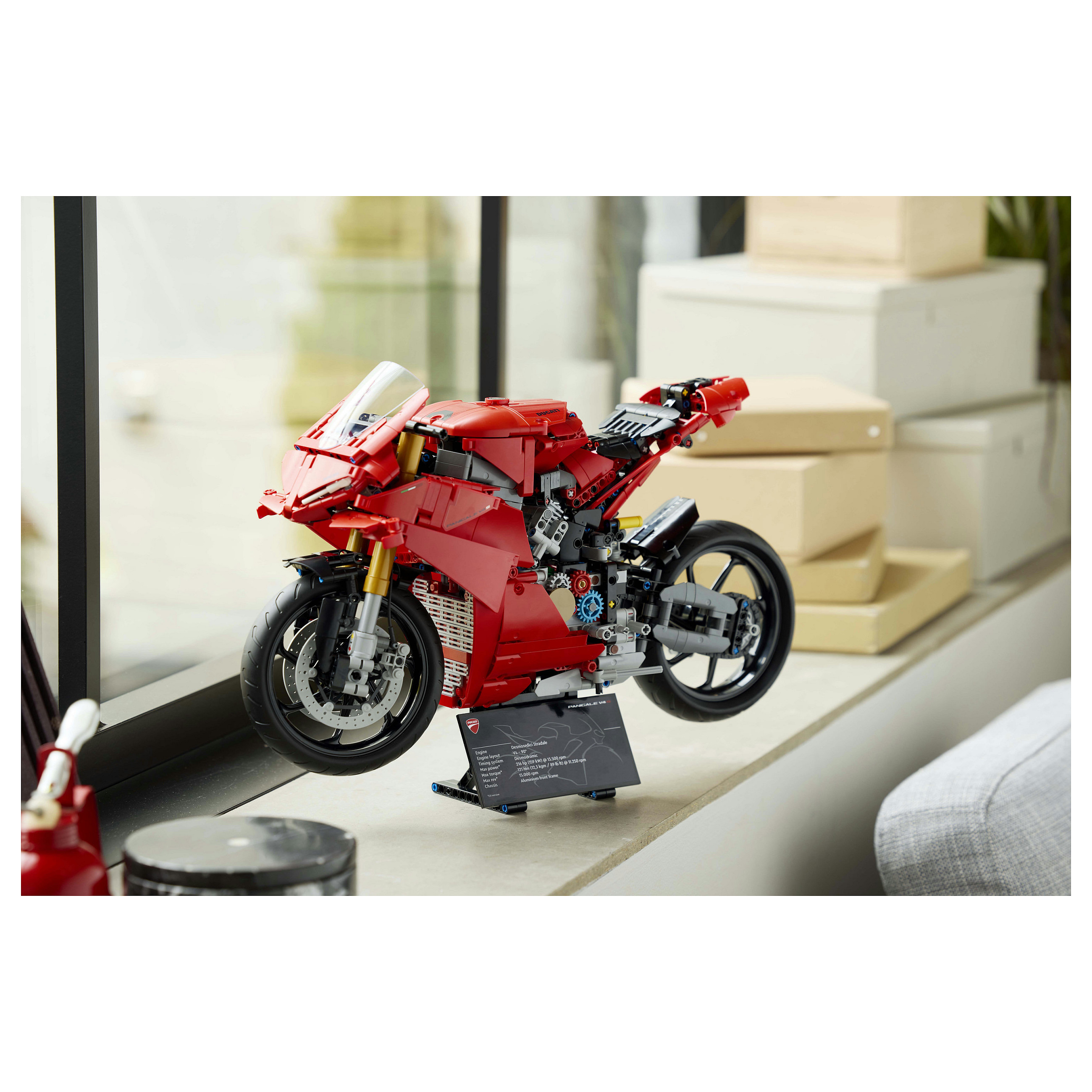LEGO 42202 Technic Ducati Panigale V4 S Motorcycle - 32