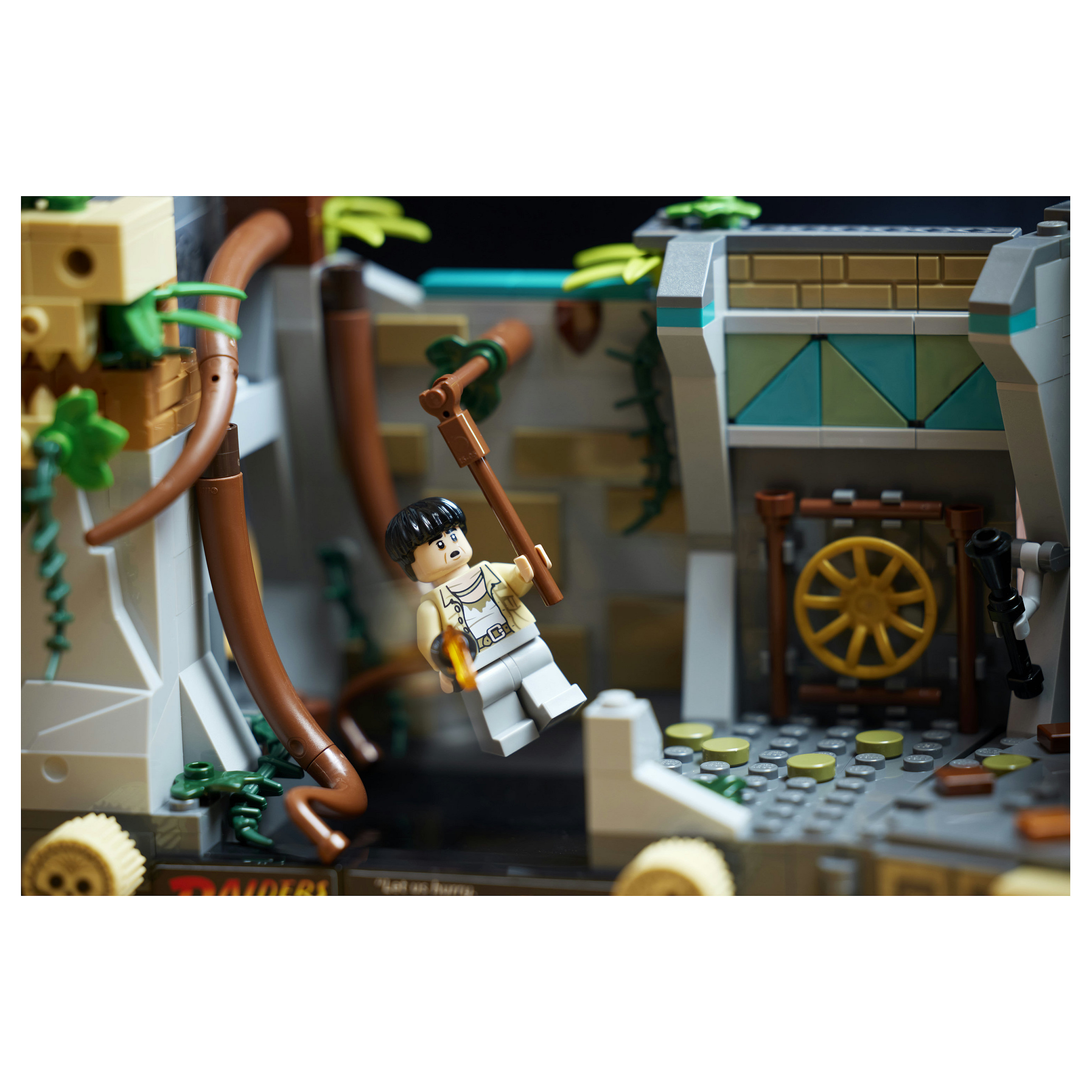 LEGO 77015 Indiana Jones Temple of the Golden Idol - 30