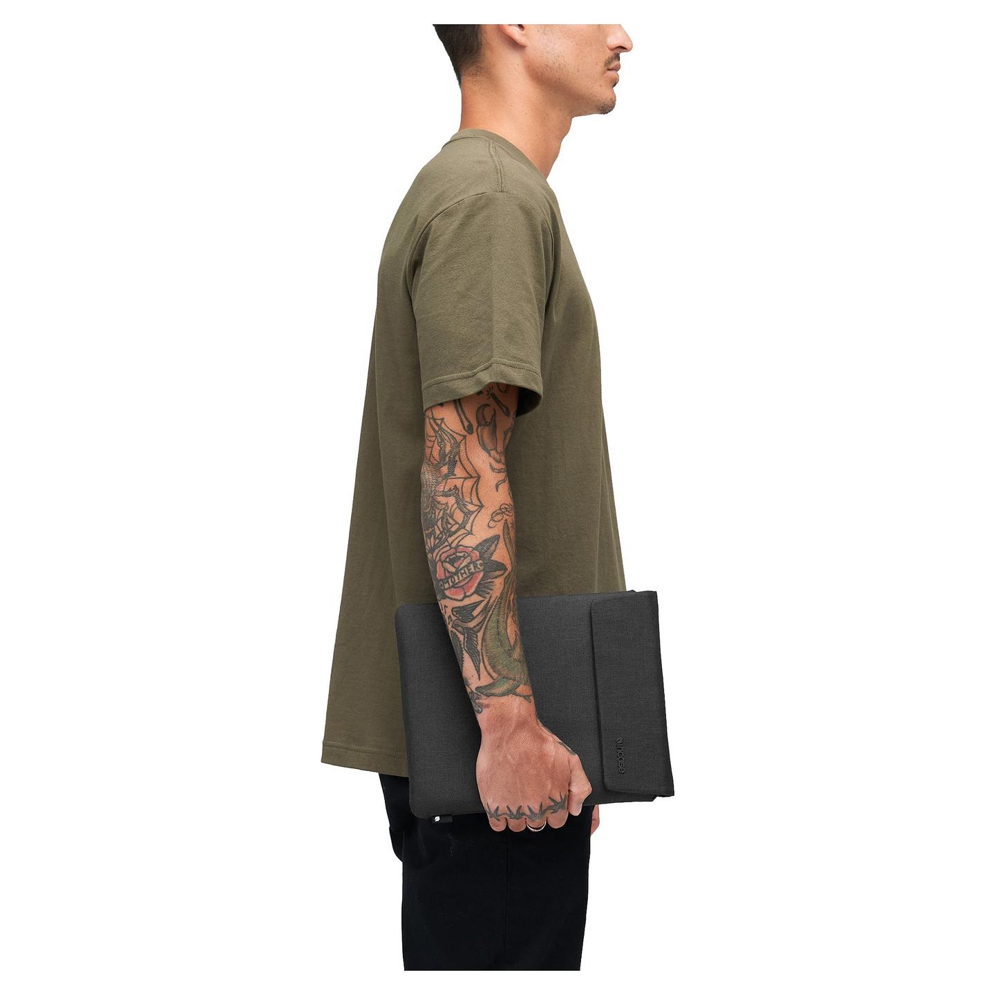 Çantë për Tablet Incase Crosstown Sleeve / 11" / Woolenex / Xhep i Jashtëm / Mbyllje me Zinxhir - Zezë - 2