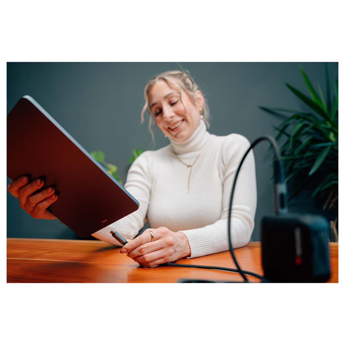 Kabllo USB Verbatim 31848, USB-C në USB-C, 1.2 m, 100 W, ekran për fuqinë e karikimit - Zezë - 4