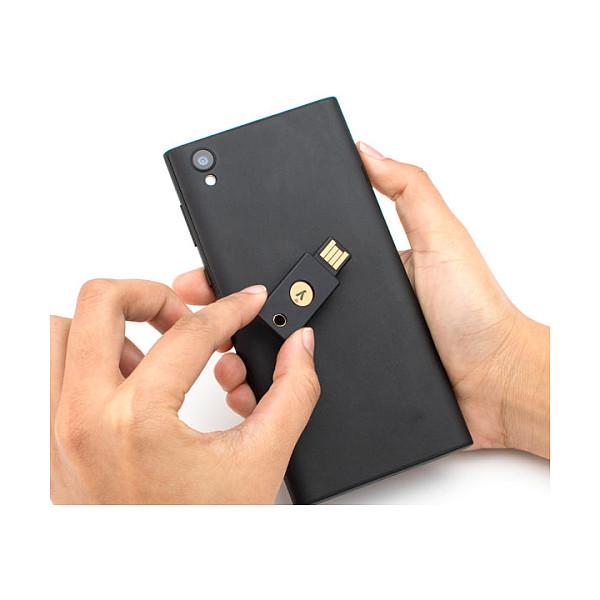 Yubico YubiKey 5 NFC FIPS - 4