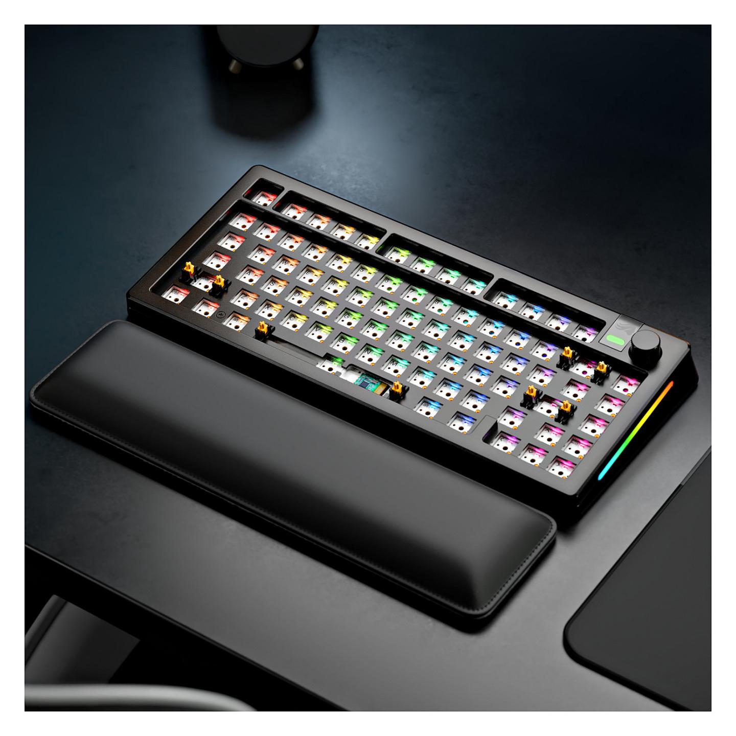 Tastierë Gaming Glorious GMMK 3 Pro / 75% / Barebone / Hot-Swap / ANSI / USB-C - Zezë - 13