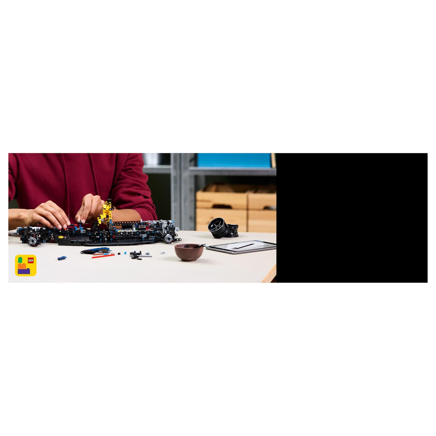 LEGO Technic Oracle Red Bull Racing RB20 F1 Race Car 42206 - 9