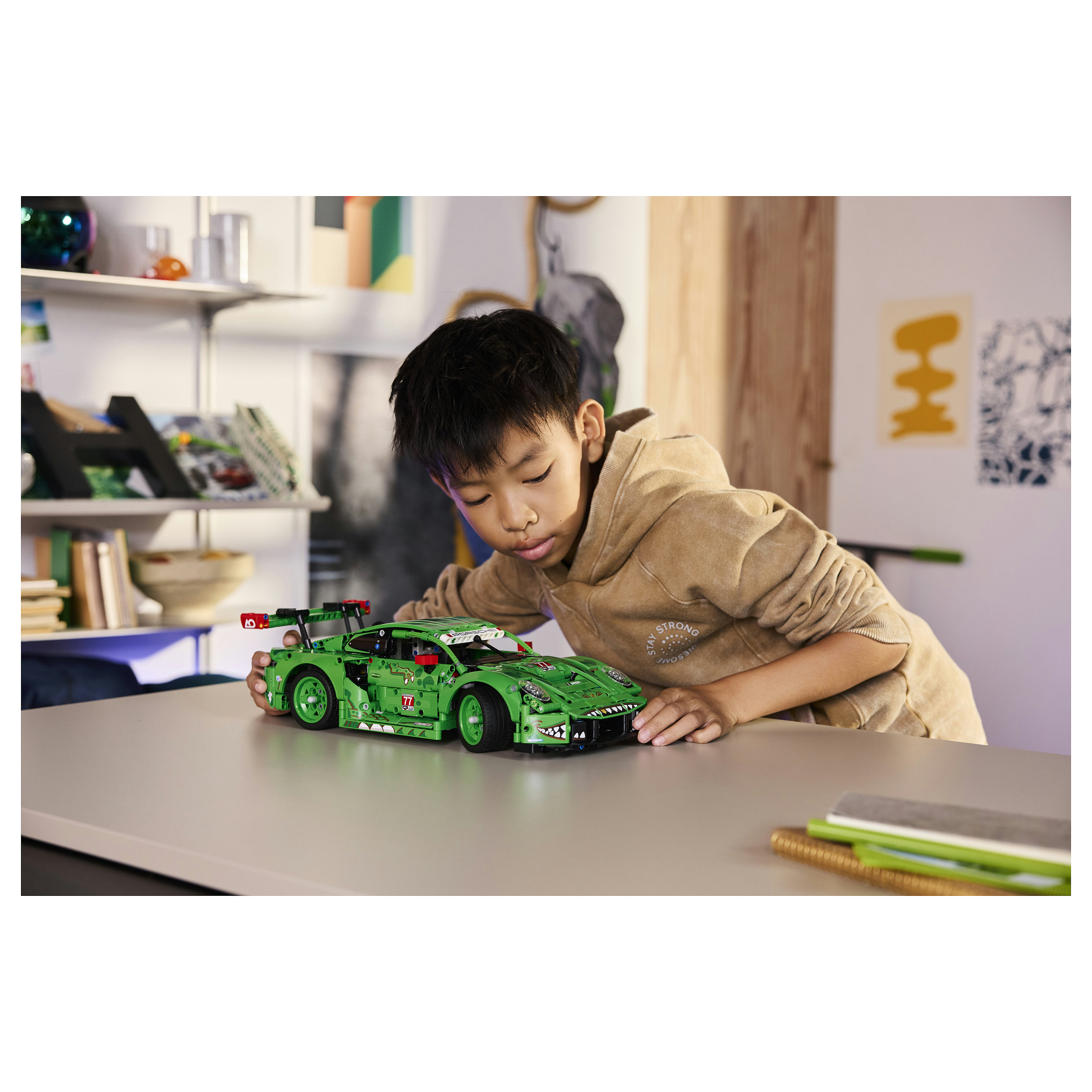 LEGO Technic Porsche 911 GT3 R REXY AO Racing Car 42224 - 7