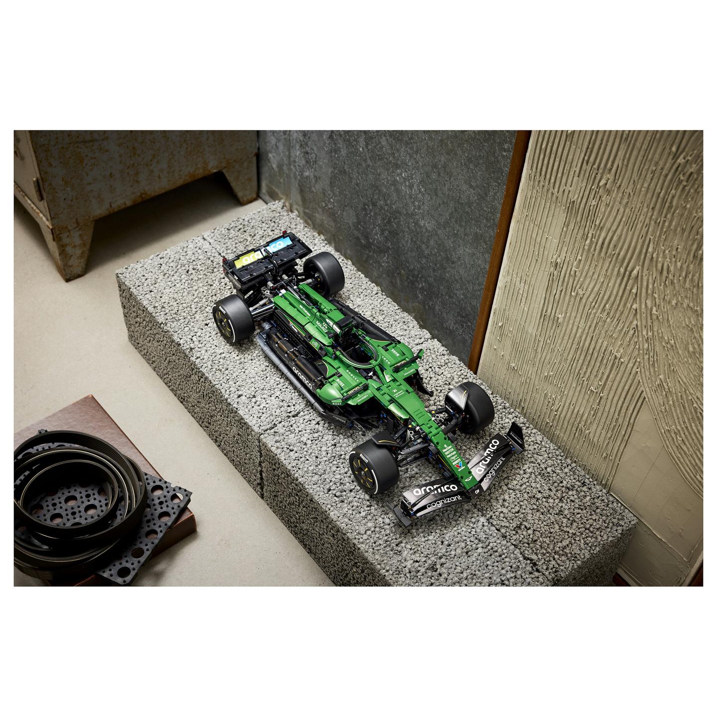 LEGO Technic 42240 - 29