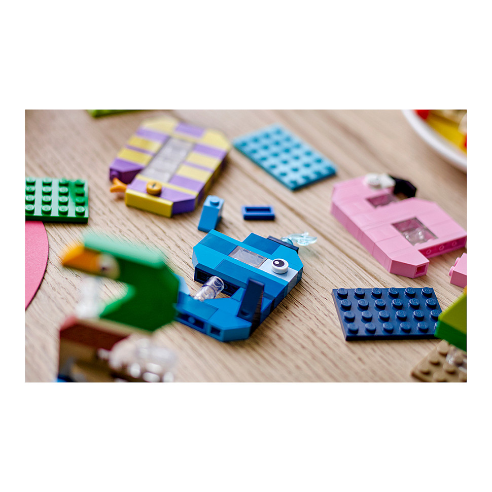 LEGO Iconic Birthday Numbers - 18