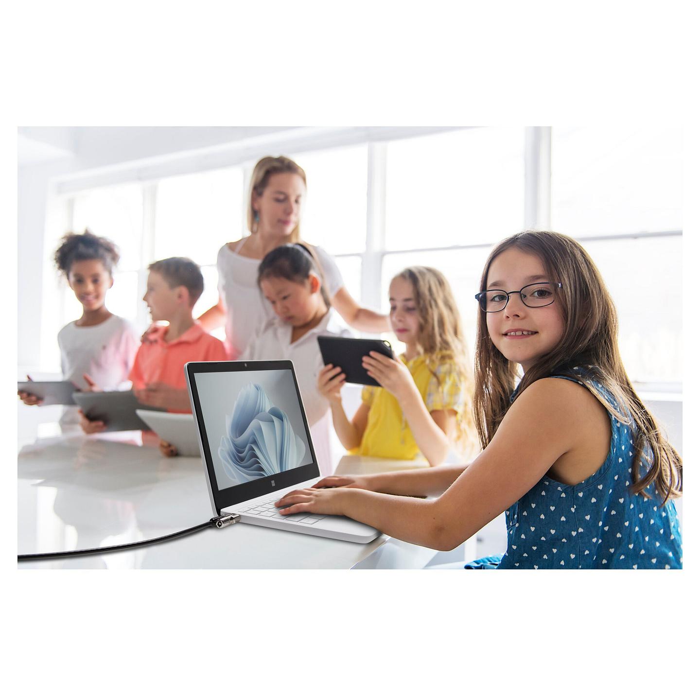 Bravë Sigurie për Laptop Kensington NanoSaver K64444WW, Kabllo 1.8m, Nano Security Slot, Kokë 10mm, Me Çelës - Zezë - 15