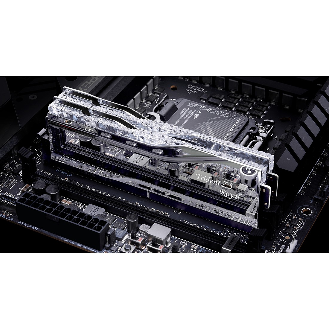 RAM Memorie DDR5 G.Skill Trident Z5 Royal RGB / 48GB (2x24GB) / DIMM / 8000MHz / CL40 / 288-pin - Argjend - 2