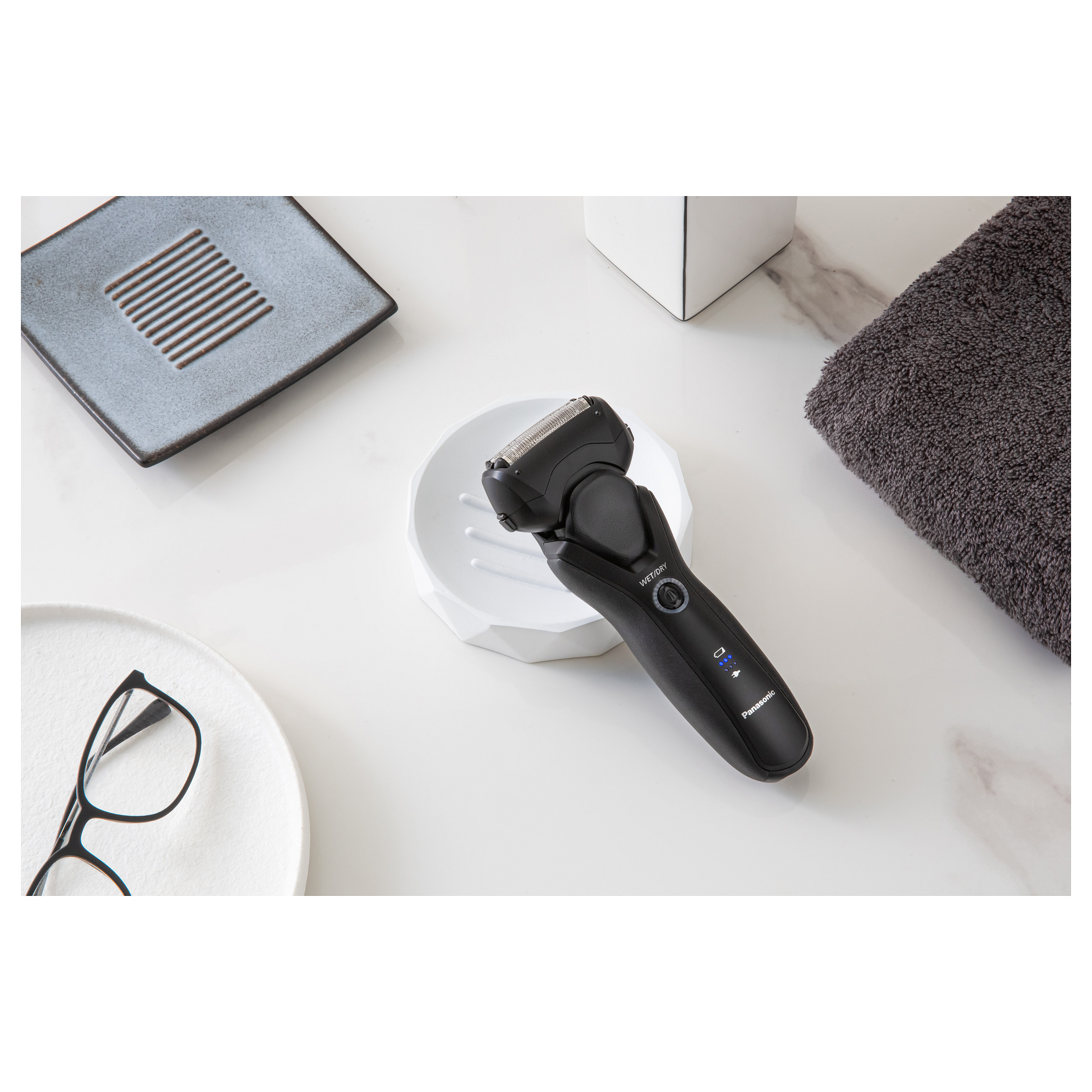 Makinë e rrojës Panasonic ES-RT37-K503 / 3 Tehe / 30° Nano-Polished / Trimmer 45° / Flexible Pivoting Head / Wet & Dry / 54 Min – Zezë - 6