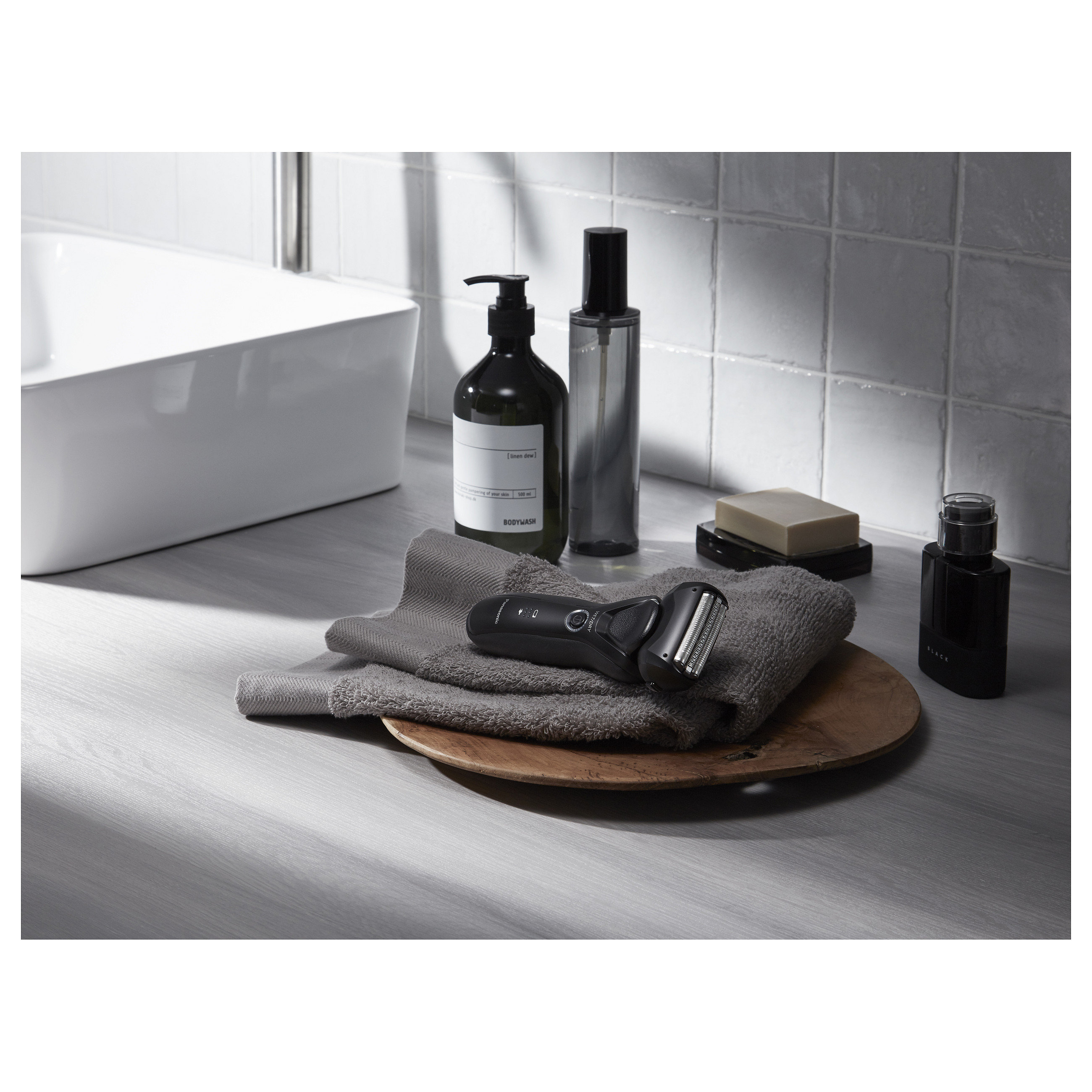 Makinë e rrojës Panasonic ES-RT37-K503 / 3 Tehe / 30° Nano-Polished / Trimmer 45° / Flexible Pivoting Head / Wet & Dry / 54 Min – Zezë - 8