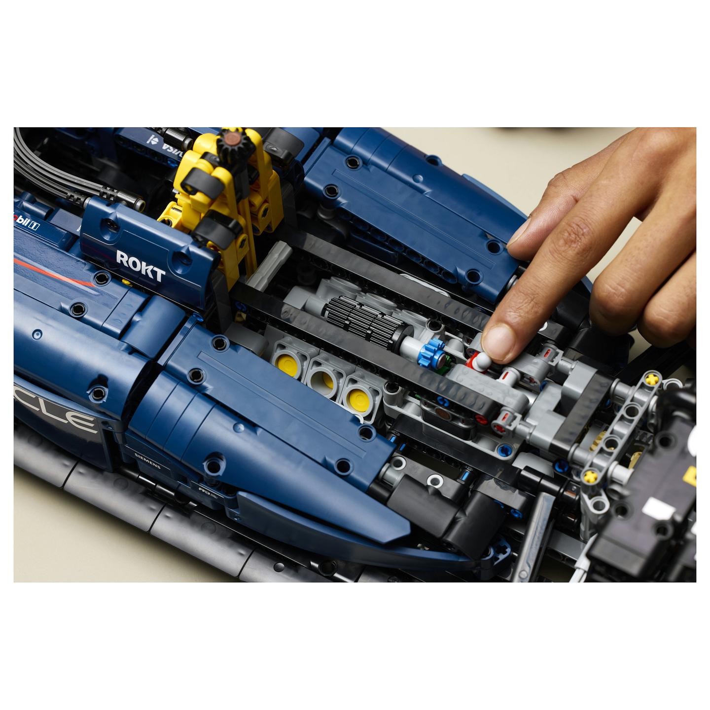 LEGO Technic Oracle Red Bull Racing RB20 F1 Race Car 42206 - 22