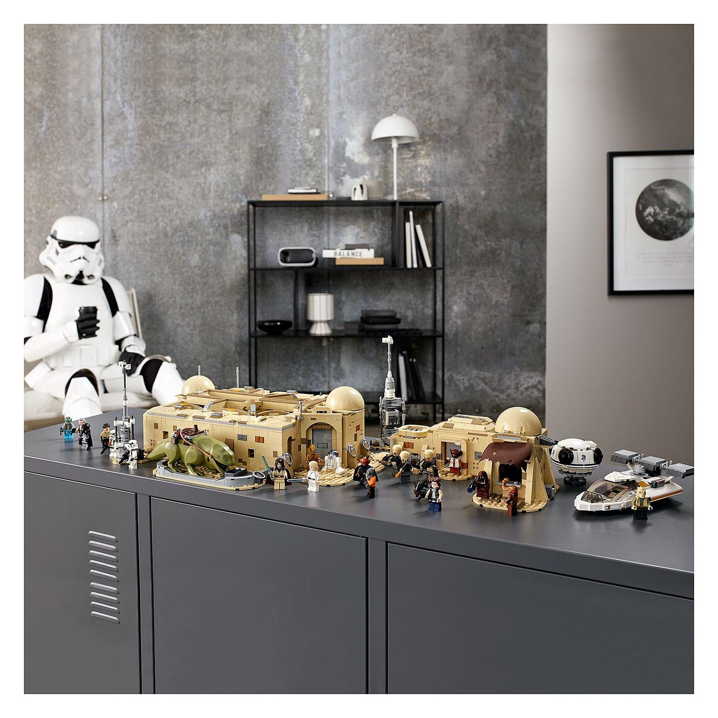 LEGO Star Wars Mos Eisley Cantina 75290 - 12
