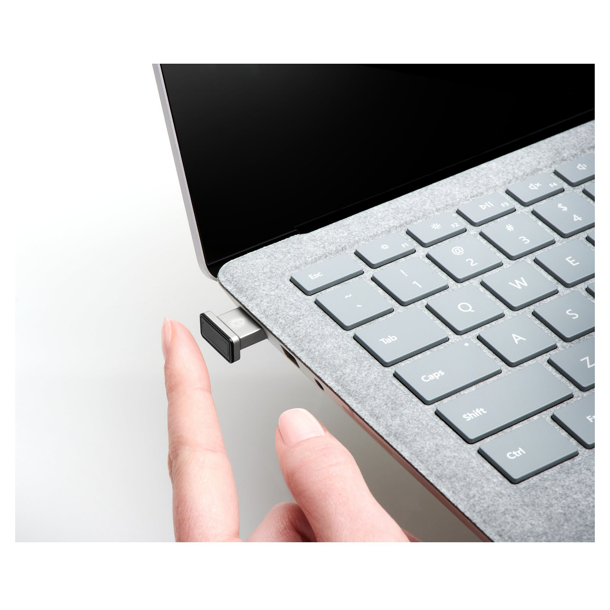 Lexues i Gjurmëve të Gishtërinjve Kensington VeriMark IT K64704EU / USB-A / FIDO2 / Windows Hello - Zezë - 6