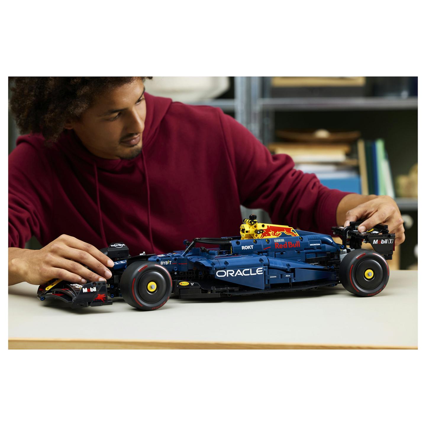 LEGO Technic Oracle Red Bull Racing RB20 F1 Race Car 42206 - 11