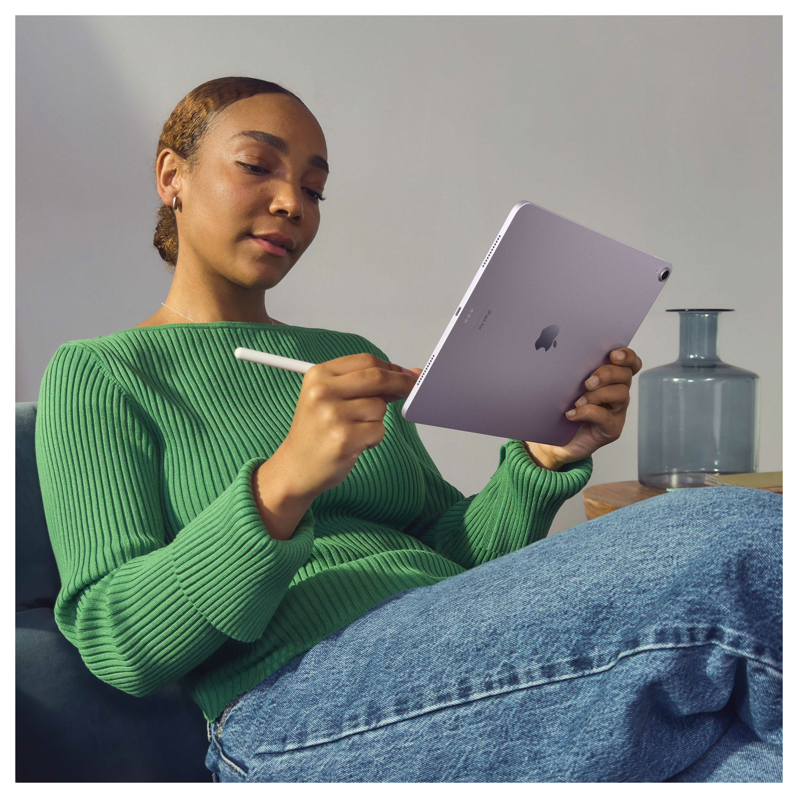 Apple iPad Air 6th Gen / 11âł / Wi-Fi / 256GB â Grey - 4