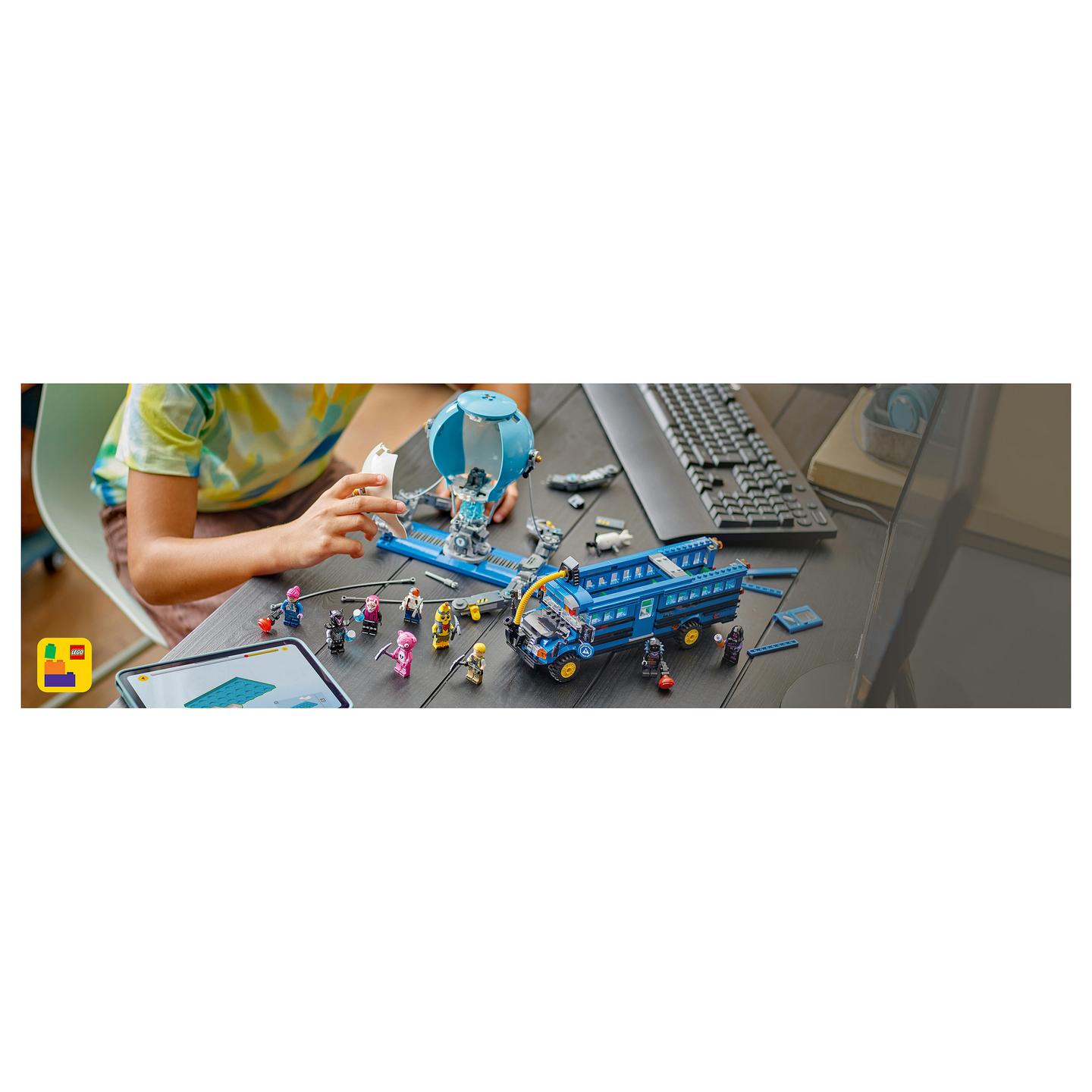 LEGO Fortnite Battle Bus 77073 - 12