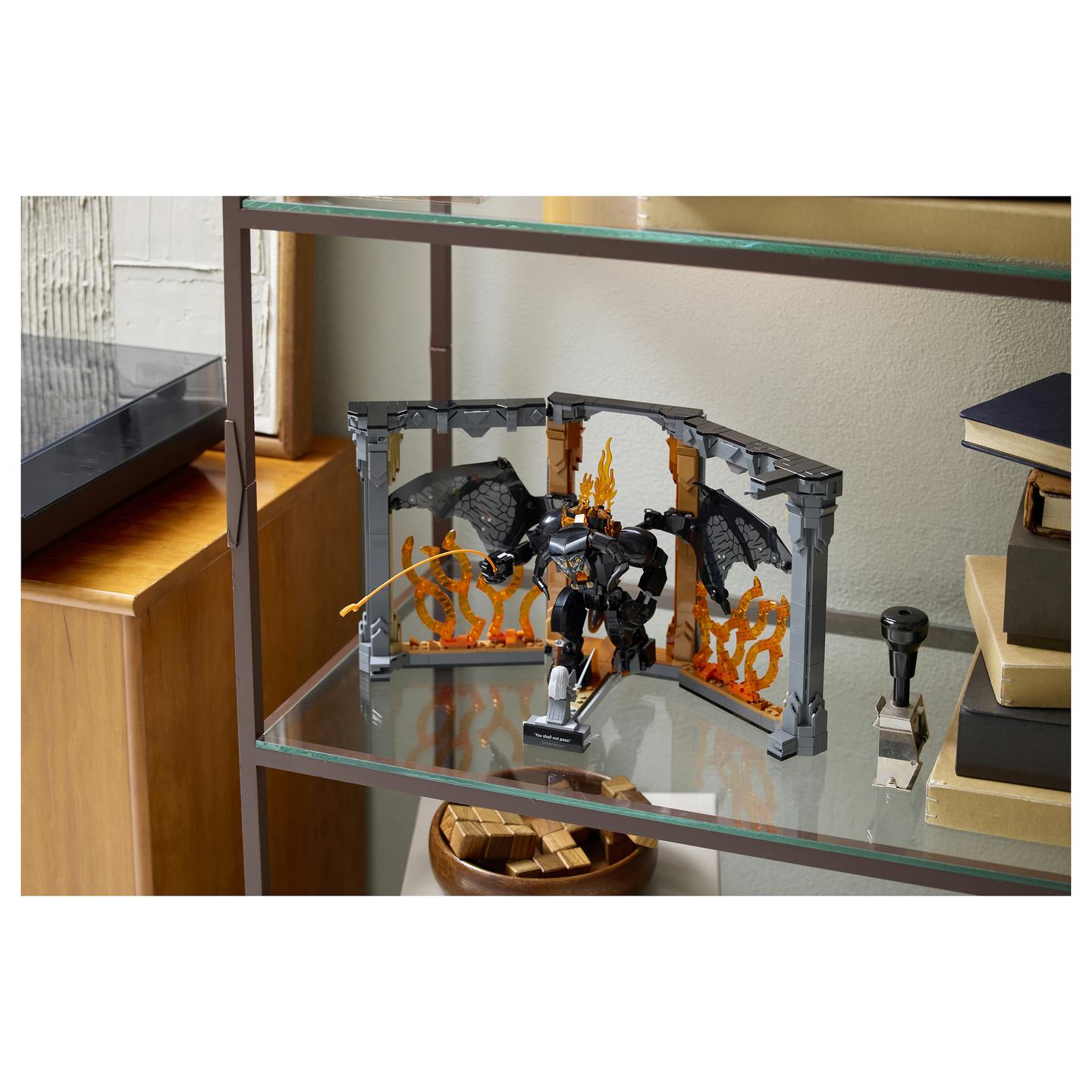 LEGO Icons The Lord of the Rings: Gandalf vs. Balrog 10367 - 33