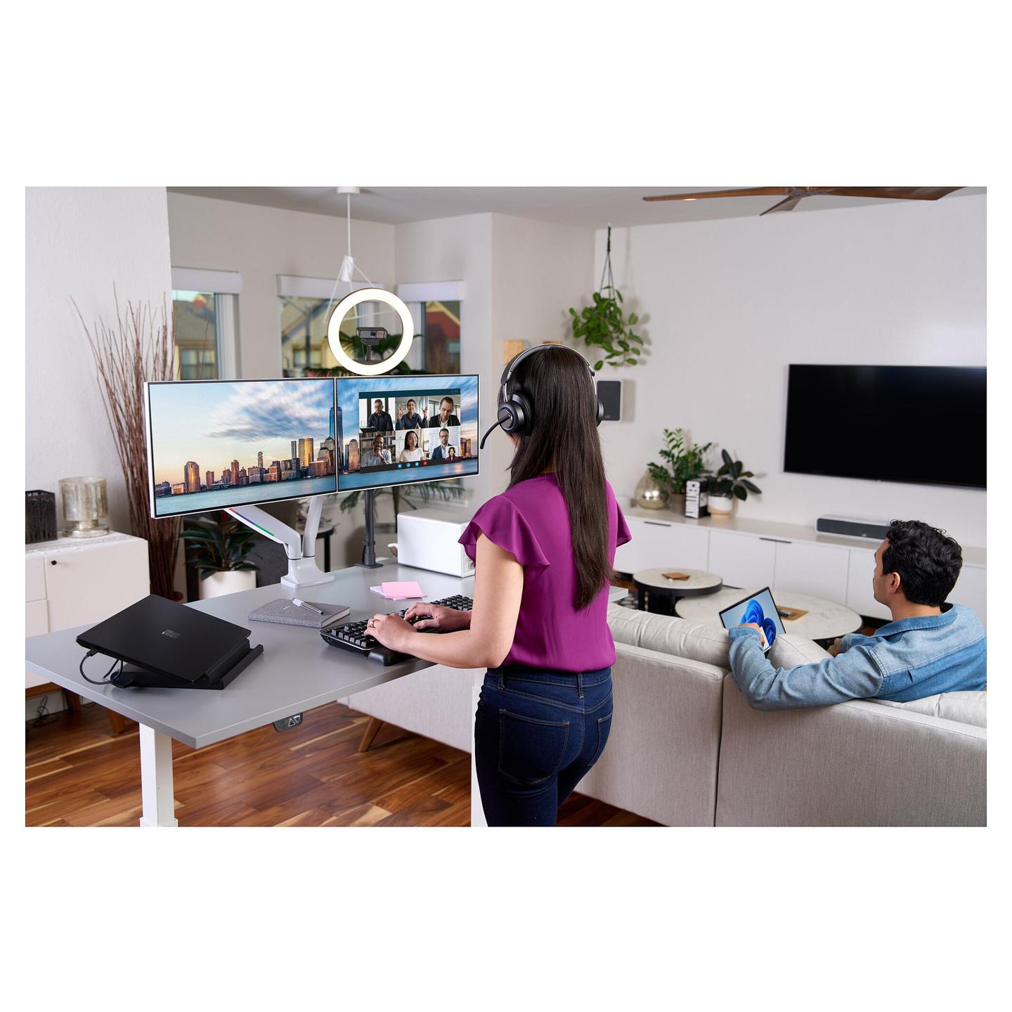 Webcam Kensington W2050 Pro / Full HD 1080p / 93° / Autofokus / 2 Mikrofona / Mbulesë Privatësie / USB - Zezë - 27