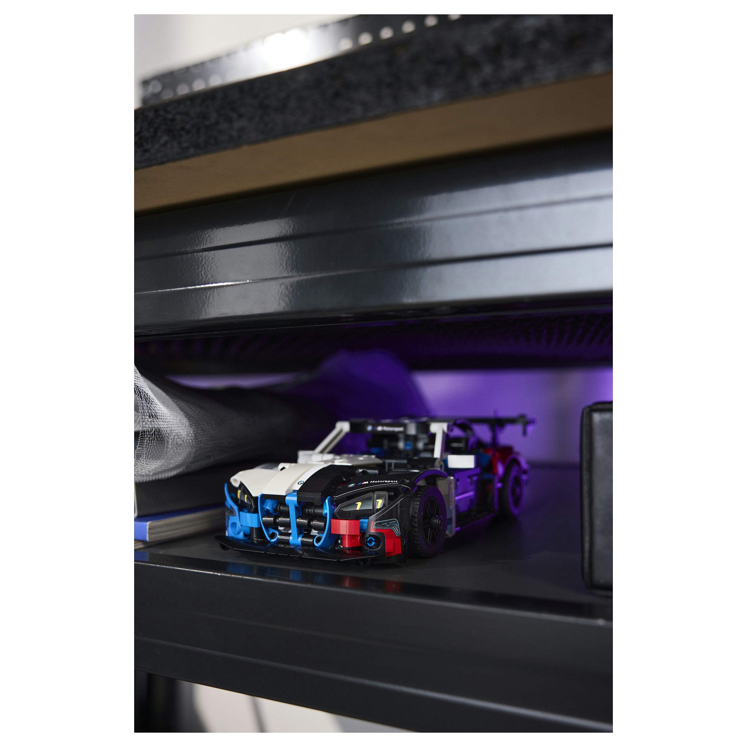 LEGO Technic BMW M4 GT3 EVO Race Car 42226 - 4