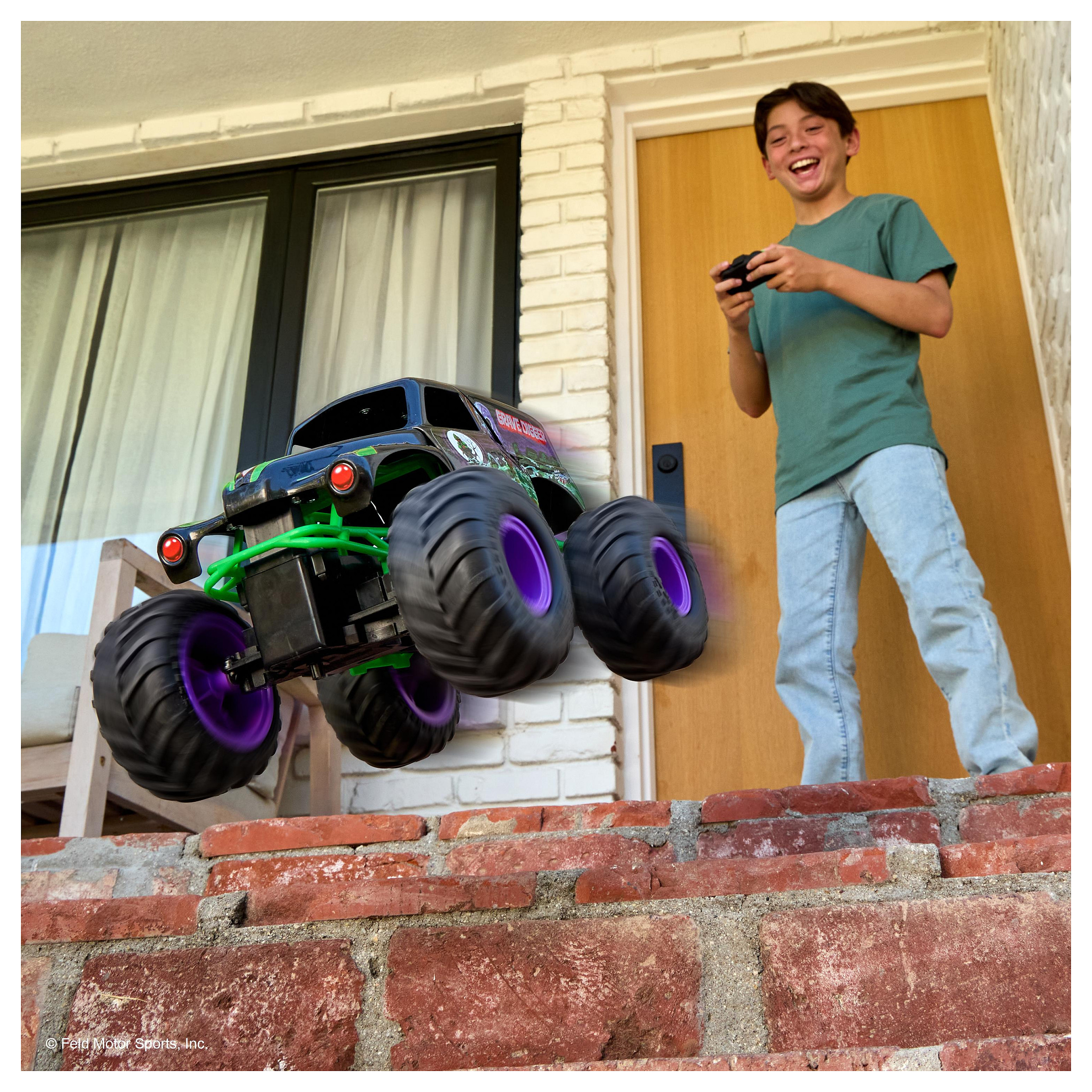 Lodra Spin Master Monster Jam Wreck & Repair Grave Digger – RC / 1:15 Scale / 2.4 GHz / USB-C Rechargeable - Zezë/Gjelbër - 4