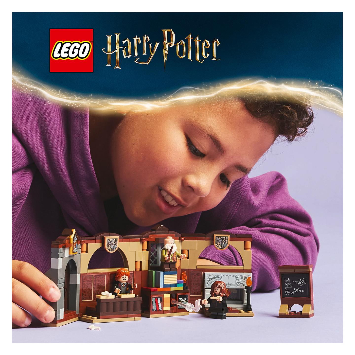 LEGO Harry Potter Hogwarts Castle: Charms Class - 25