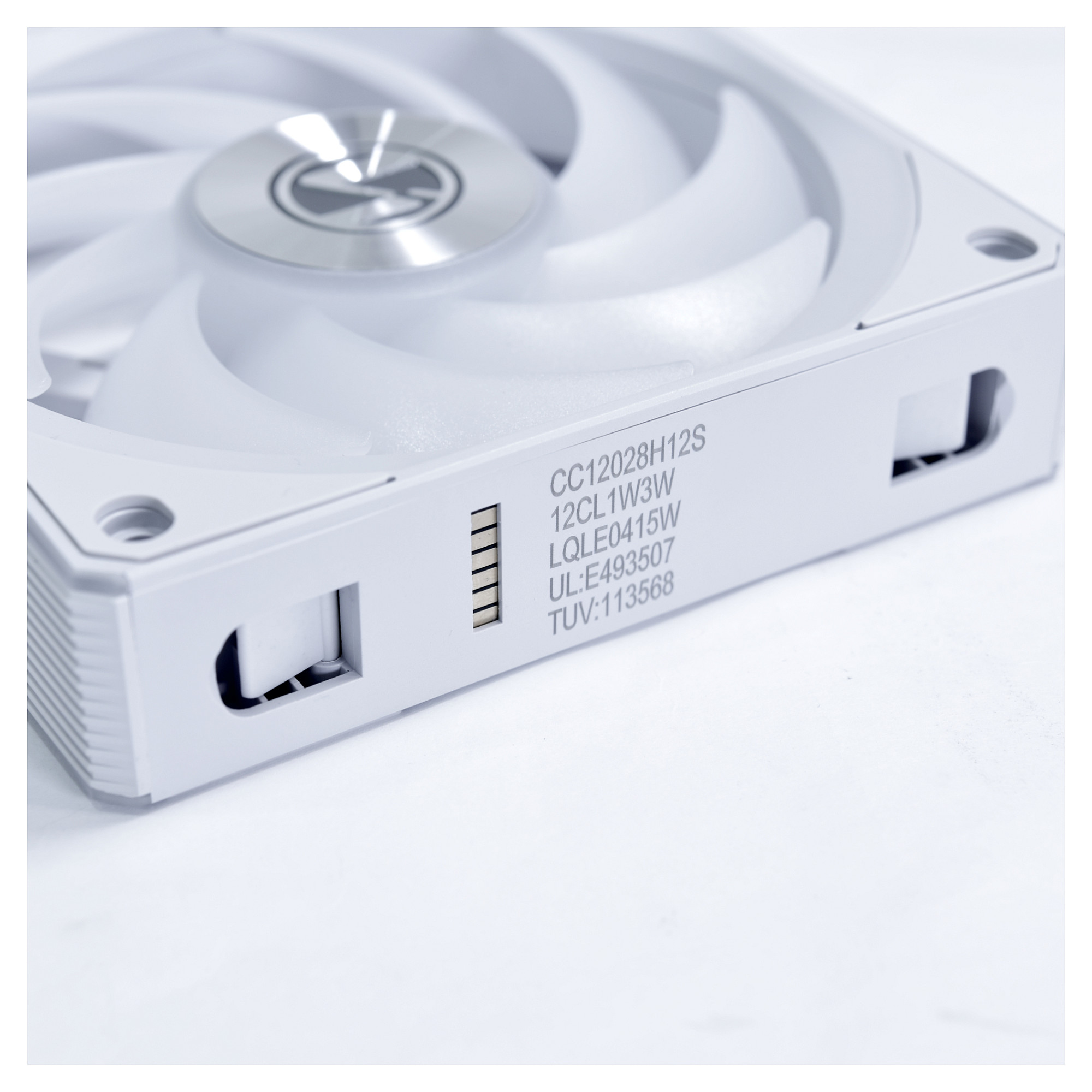 Ftohës për Kasë Lian Li UNI FAN CL Wireless / 120mm / 250-2150 RPM / ARGB / PWM / 3-Pack – Bardhë - 12