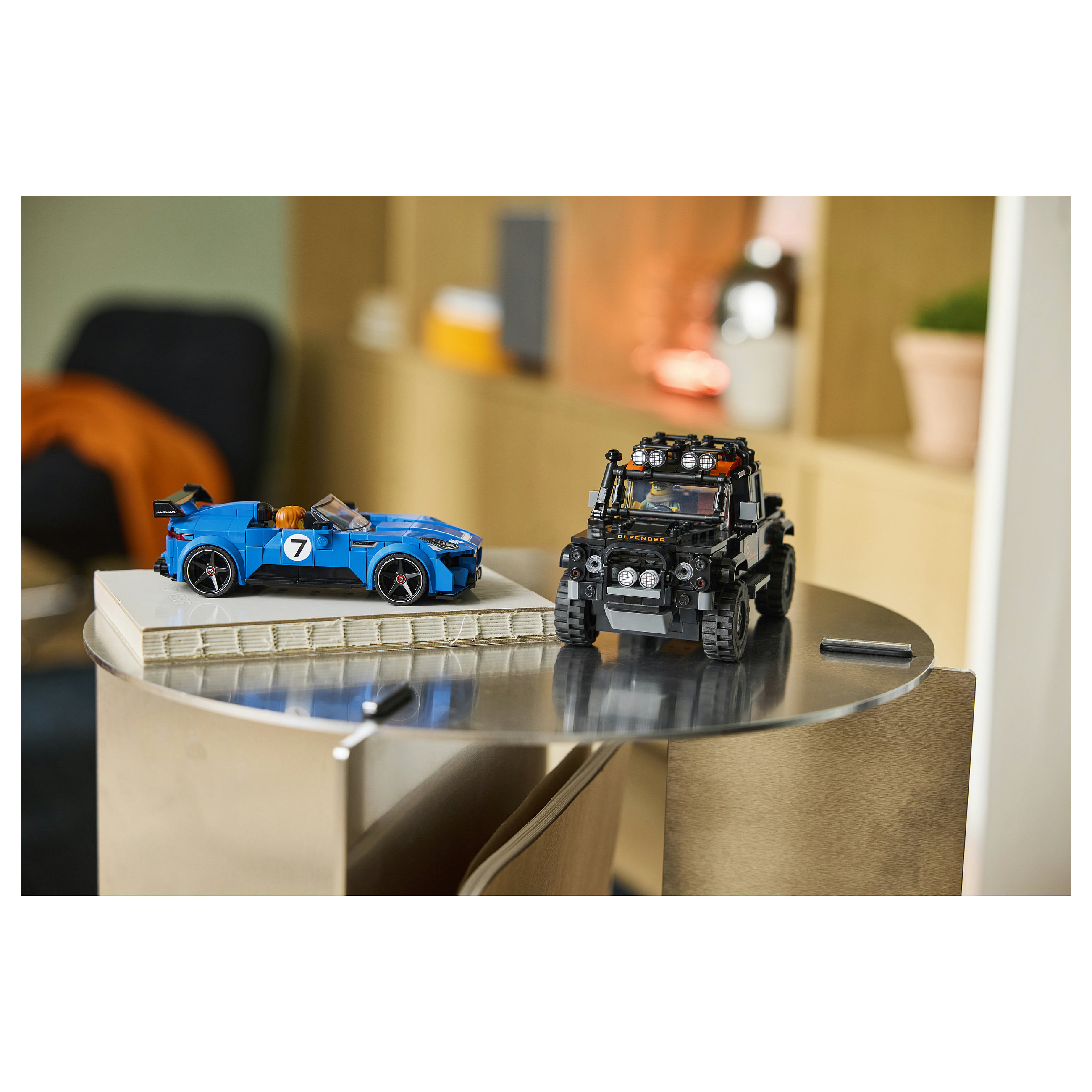LEGO Speed Champions Jaguar Project 7 & Land Rover Defender - 21