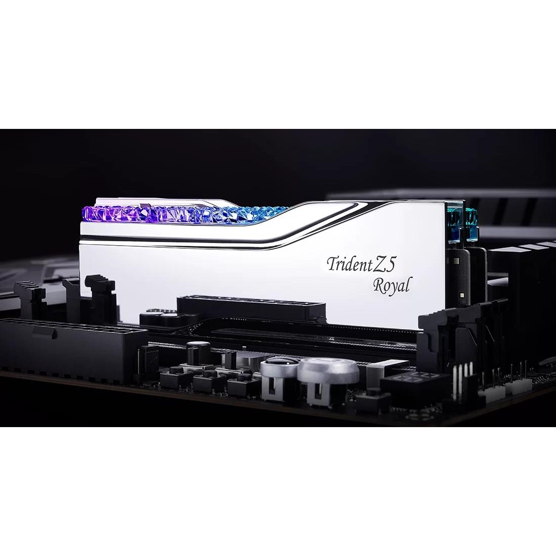 RAM Memorie DDR5 G.Skill Trident Z5 Royal RGB / 48GB (2x24GB) / DIMM / 8400MHz / CL40 / 288-pin - Argjend - 3