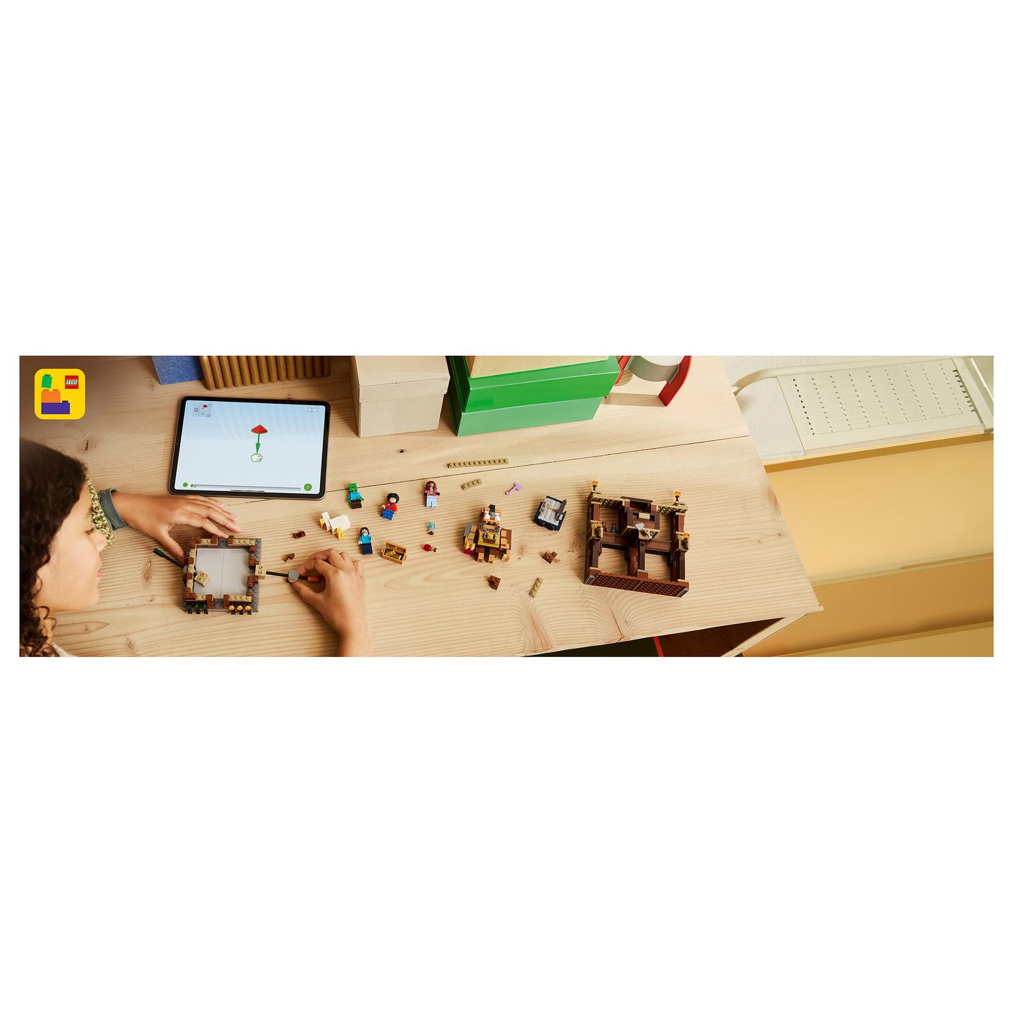 LEGO Minecraft Woodland Mansion Fighting Ring - 18
