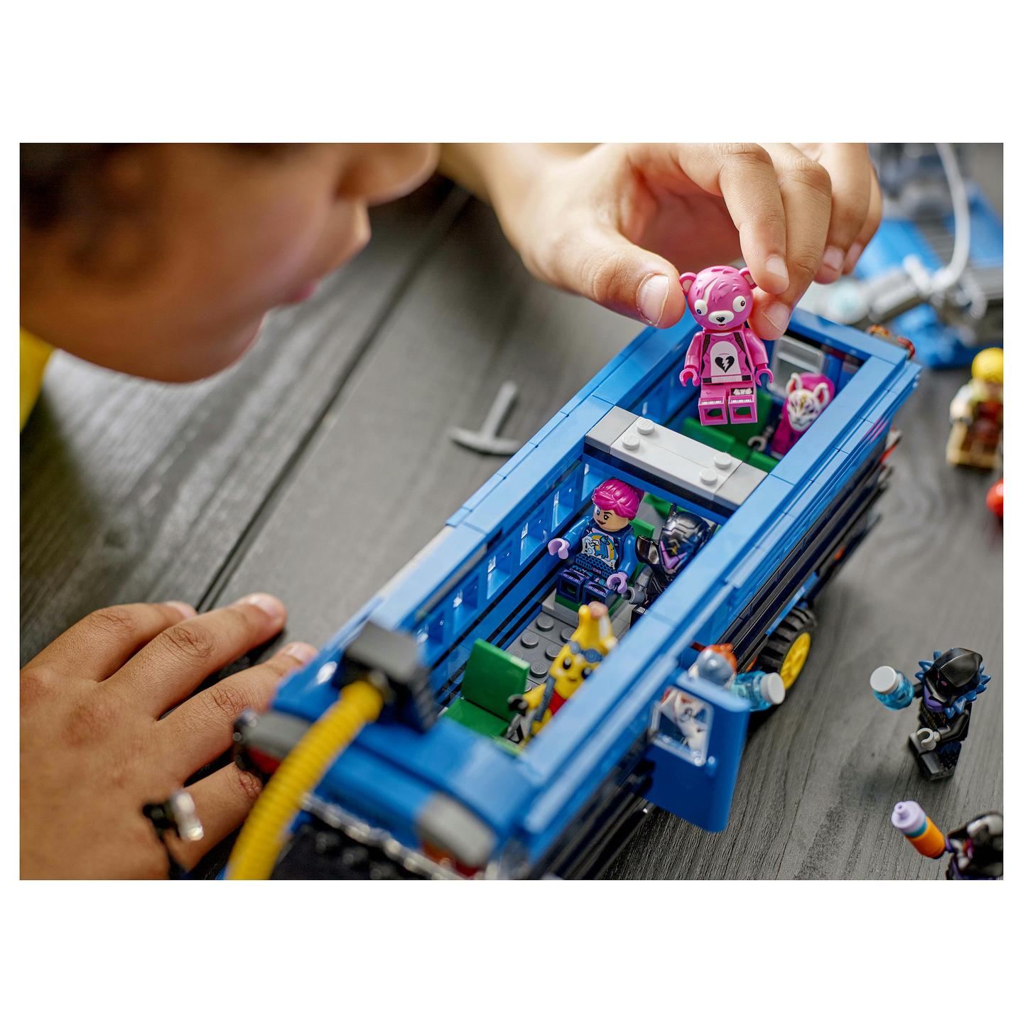 LEGO Fortnite Battle Bus 77073 - 5