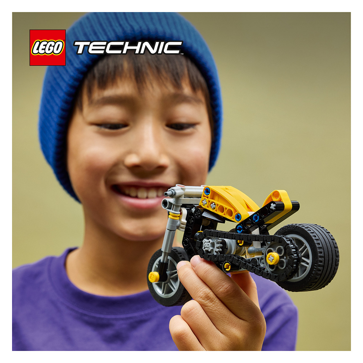 LEGO Technic Yellow Motorbike 42225 - 25